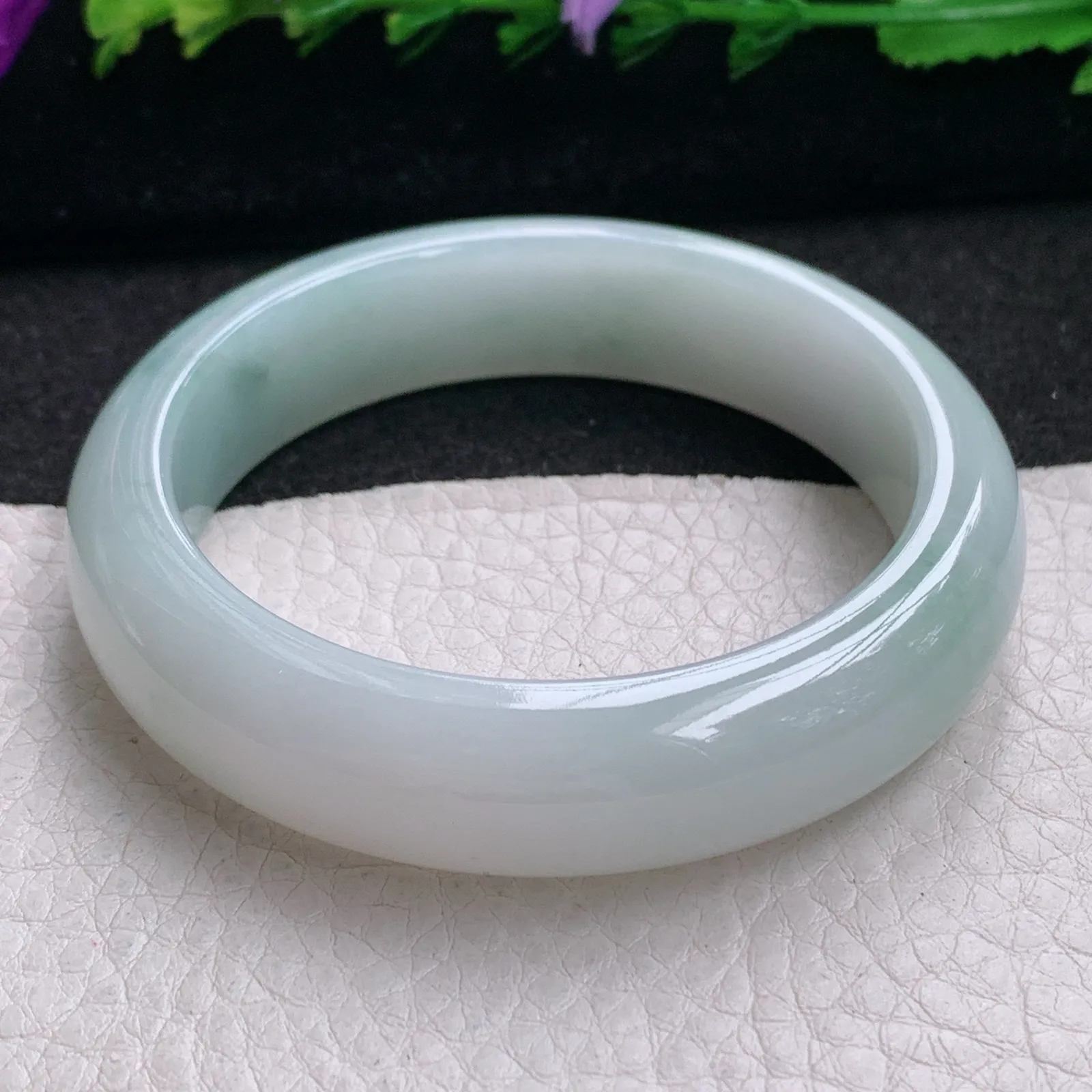 nr实拍54*14*8.3平安镯 缅甸翡翠精美飘花水润宽边玉手镯 玉手环