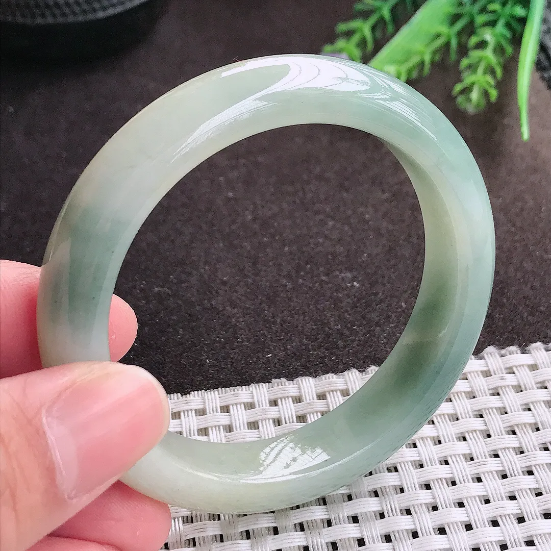 实拍A货翡翠52.5/11.8/8.5老坑冰润起胶特色飘花手镯宽边翡翠玉镯