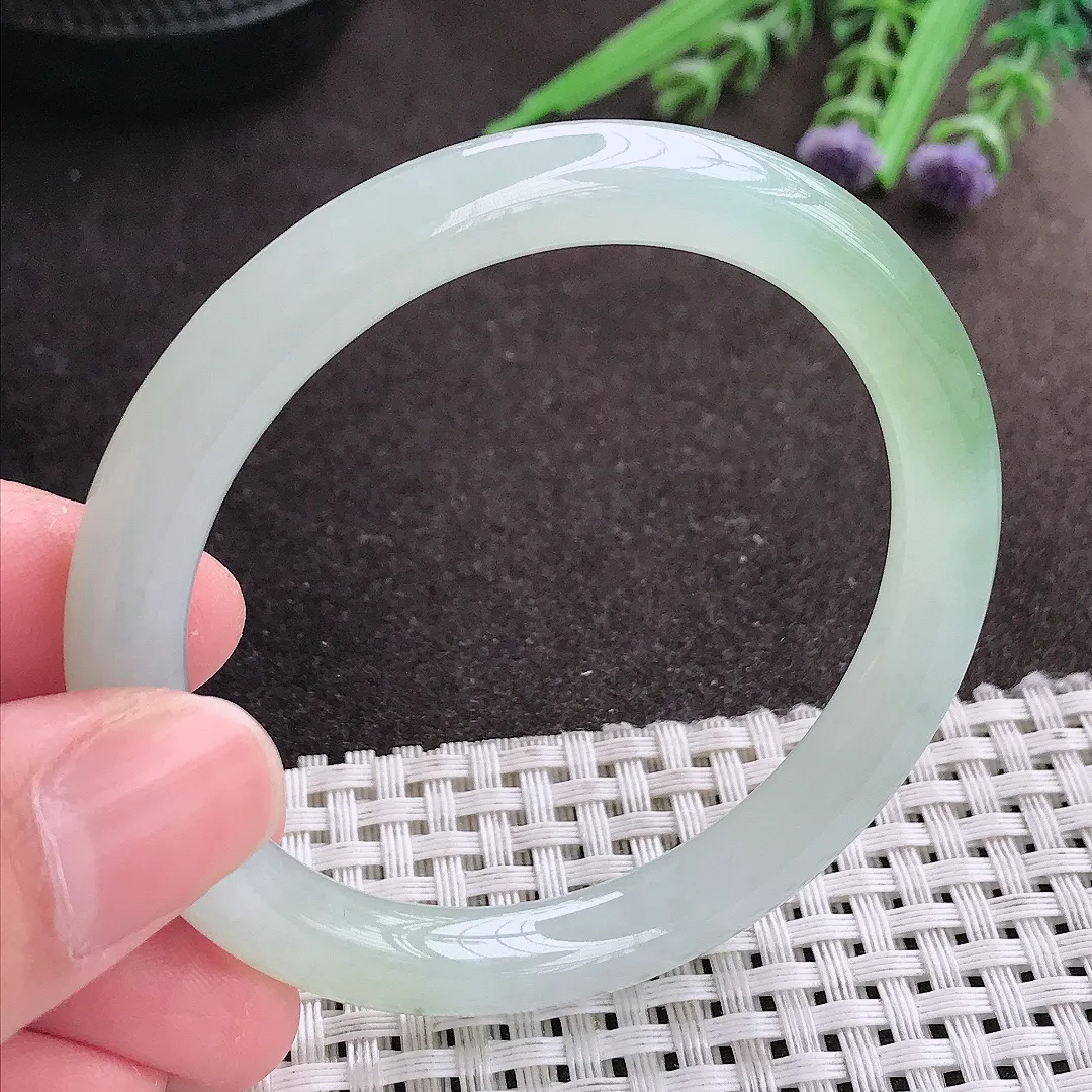 实拍A货翡翠53.5/7.9/7.8老坑冰胶果冻冰晴圆条手镯翡翠玉镯