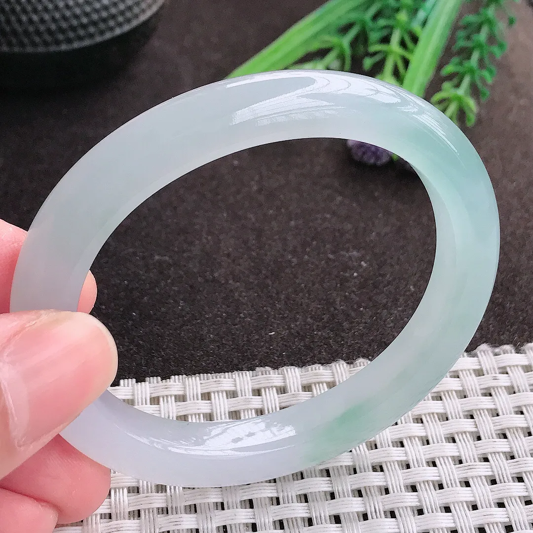 实拍A货翡翠54/46/8.9/8.2老坑冰种果冻胶天空蓝贵妃手镯翡翠玉镯