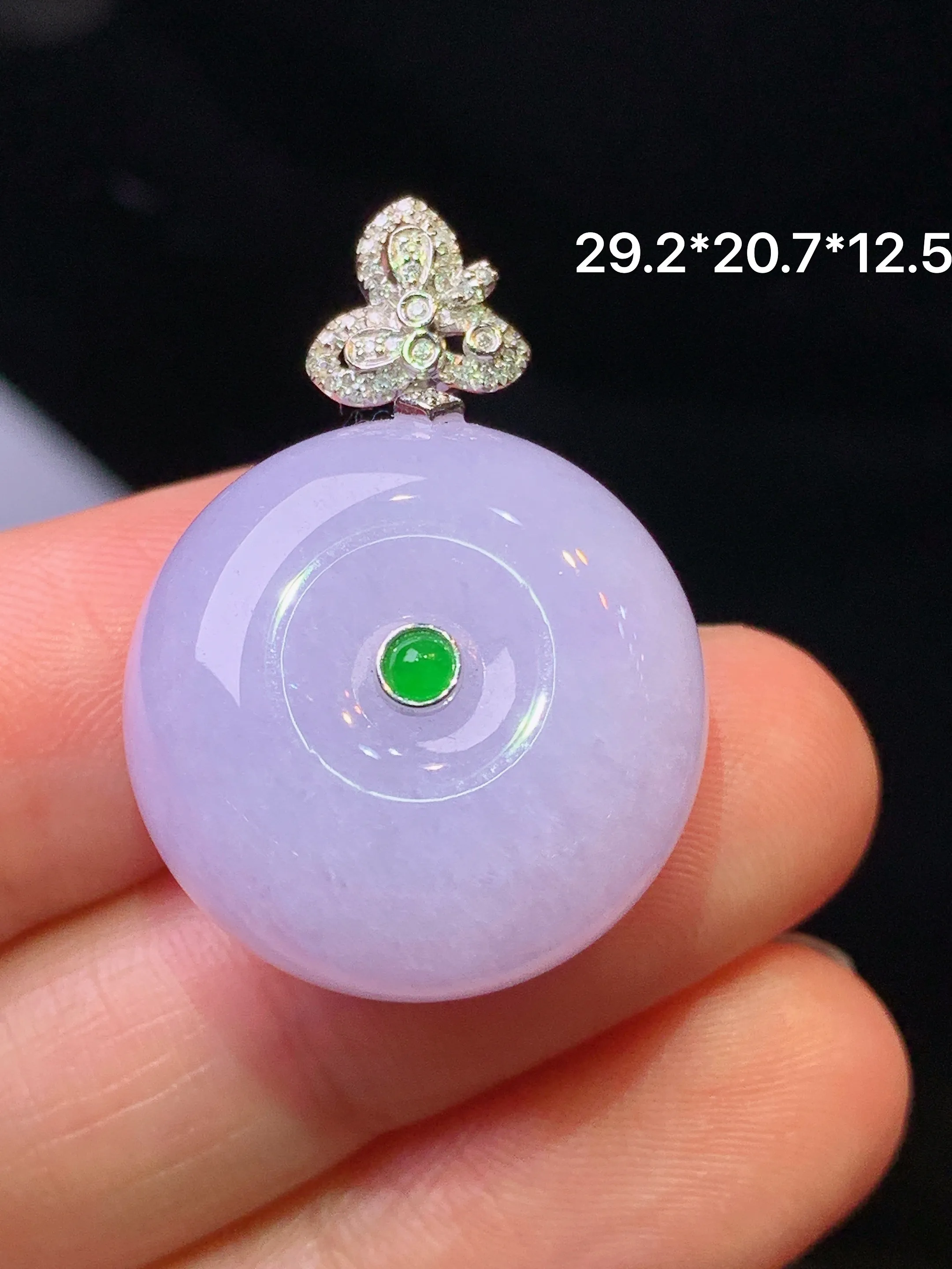 18k金钻镶嵌紫罗兰平安扣吊坠 玉质细腻 色泽艳丽清新 整体尺寸 29.2*20.7*12.5