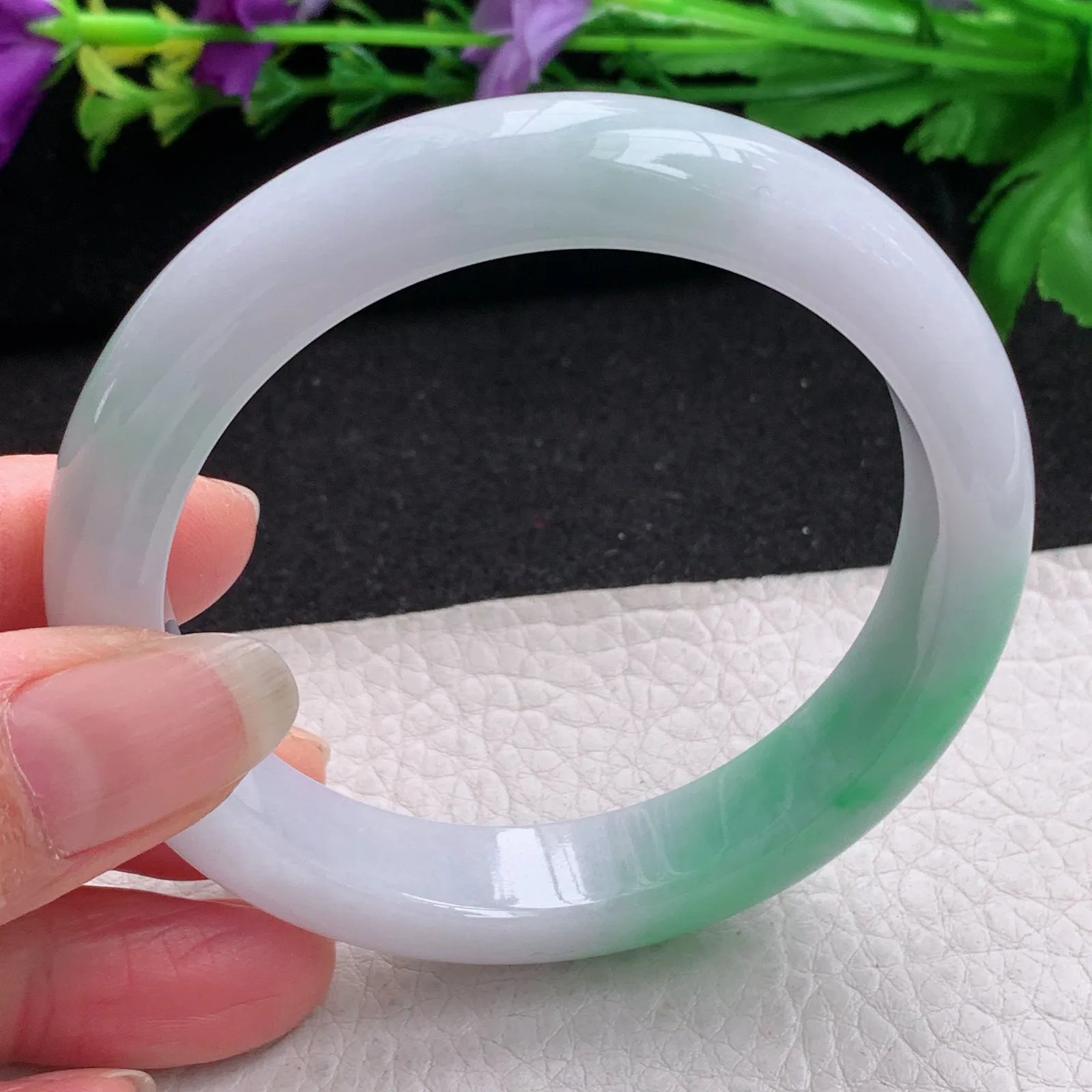 yh实拍58*12.5*9.3平安镯 缅甸翡翠精美白底青厚装宽边玉手镯 玉手环