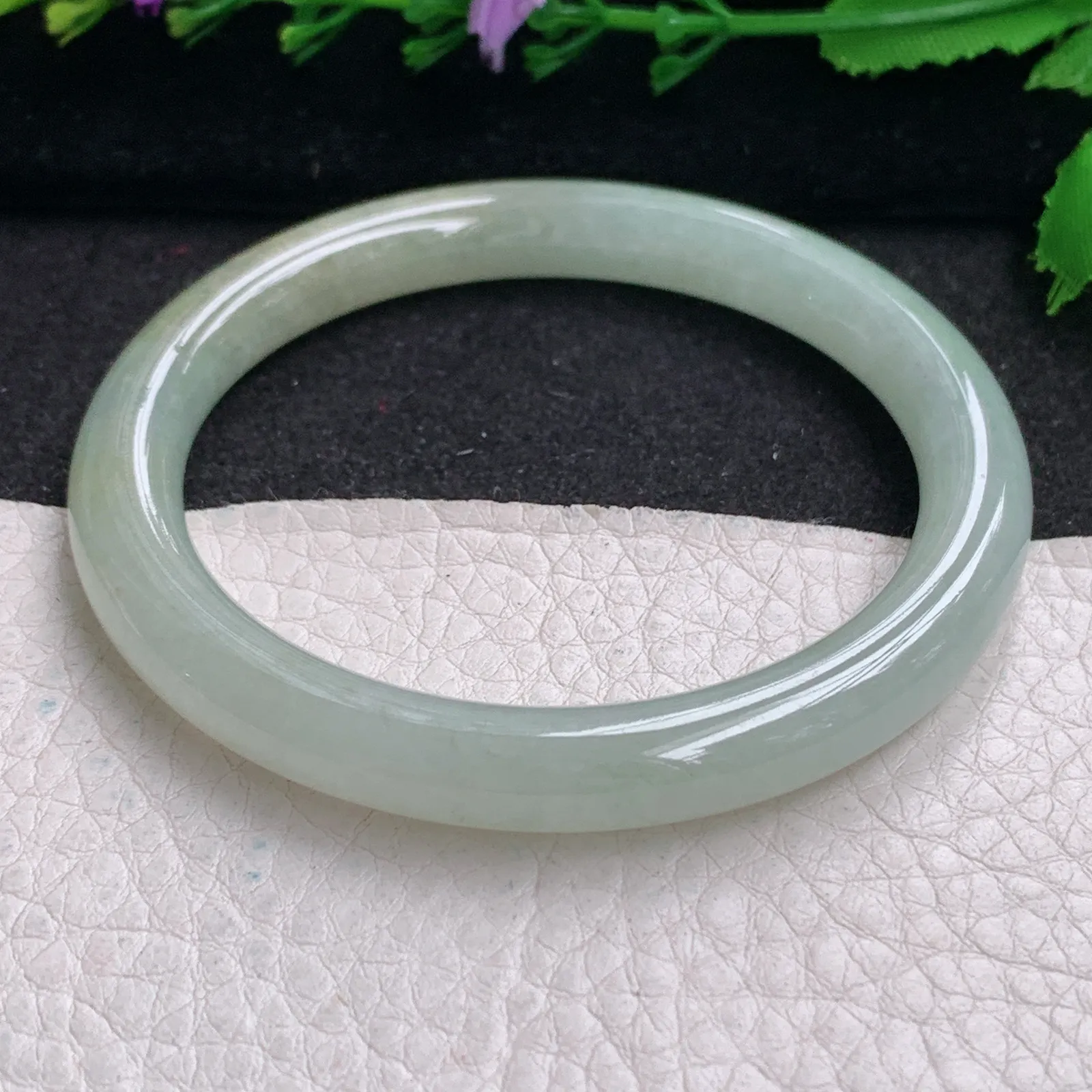 ll实拍55*8美人镯 缅甸翡翠精美冰双彩秀气圆条玉手镯 叮当镯