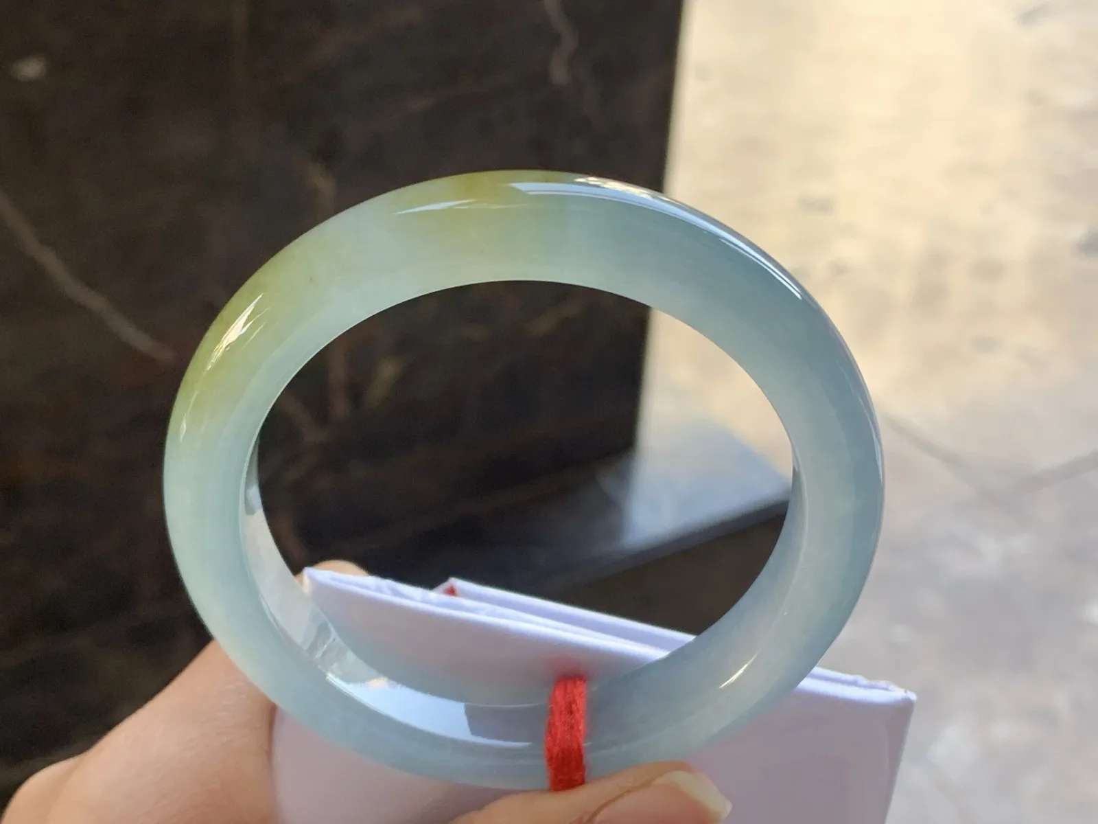 59-12.2-9.2

冰黄大圈手镯^_^透亮 荧光十足