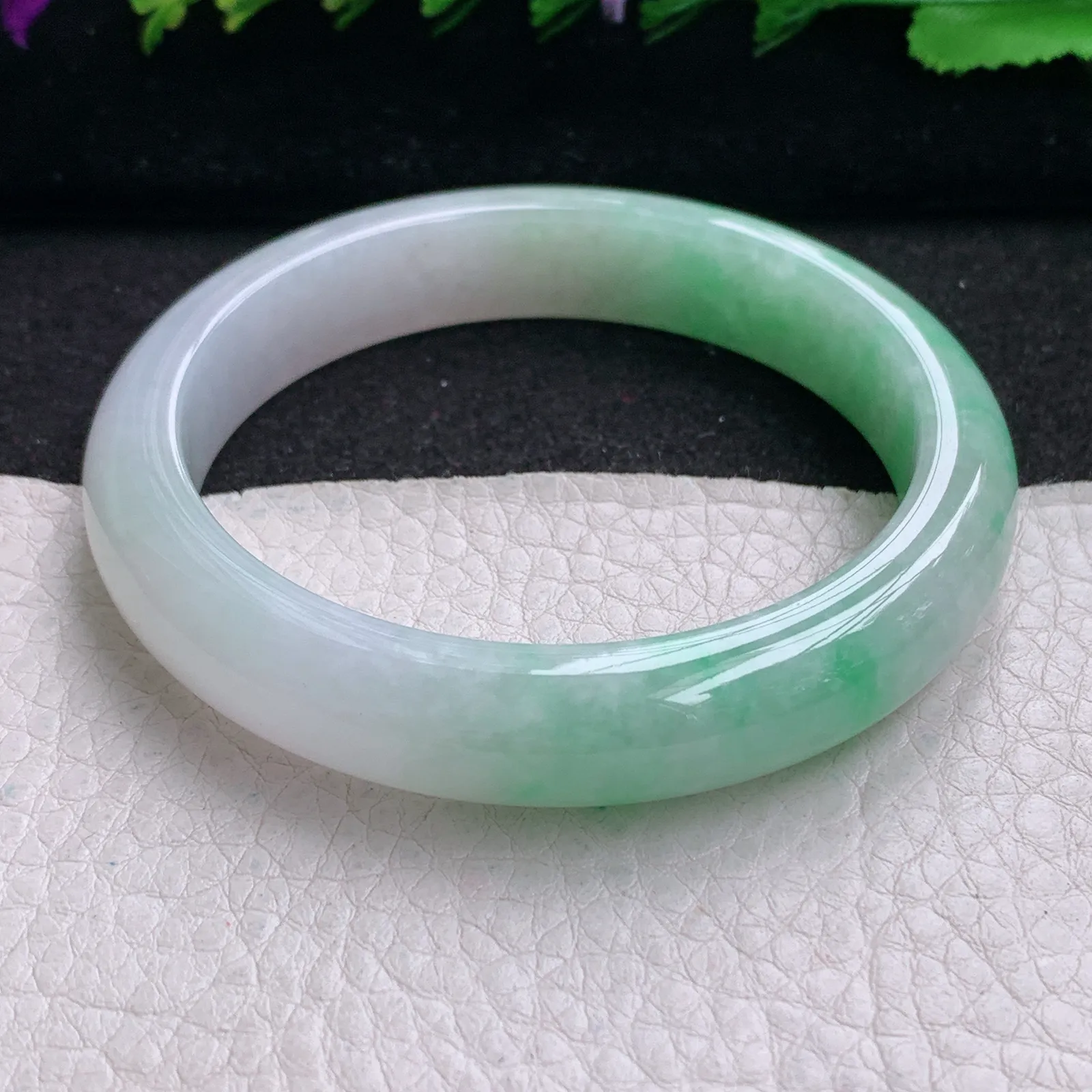 ee实拍56*11.6*8.2平安镯 缅甸翡翠精美冰飘绿宽边玉手镯 玉手环