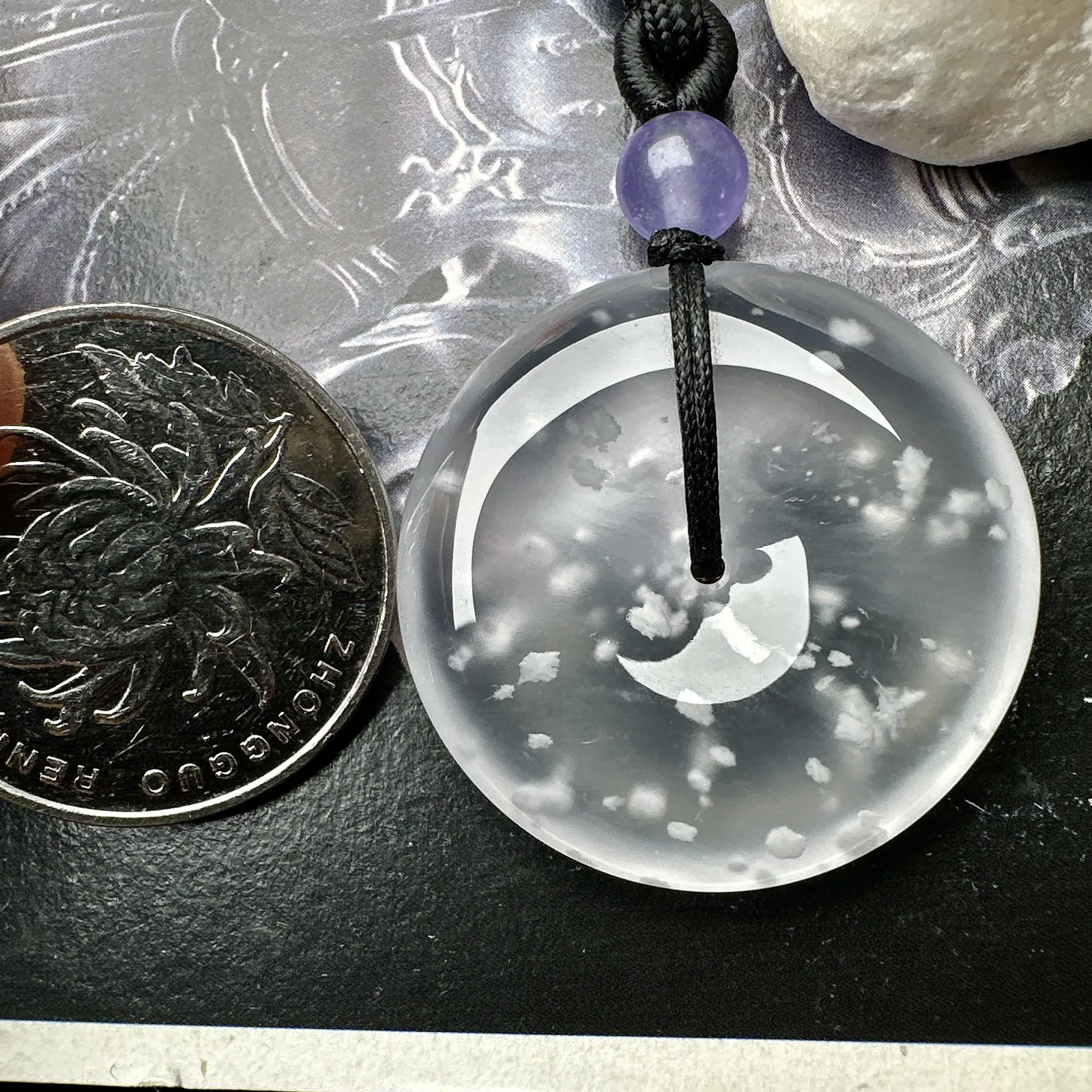 【玻璃种平安扣吊坠】雪花棉老料，玻璃光泽，晶莹剔透，冰感十足，通透闪亮，收藏品质