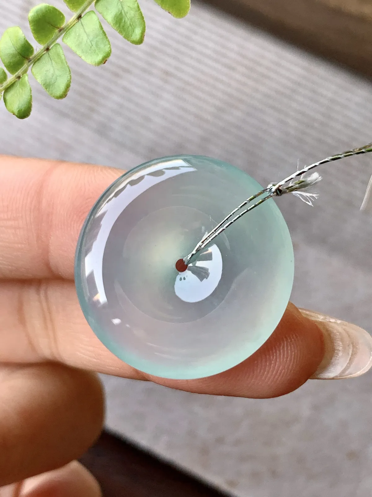 高冰玻璃种平安扣吊坠，缅料  完美 性价比高  尺寸26.2-5.8