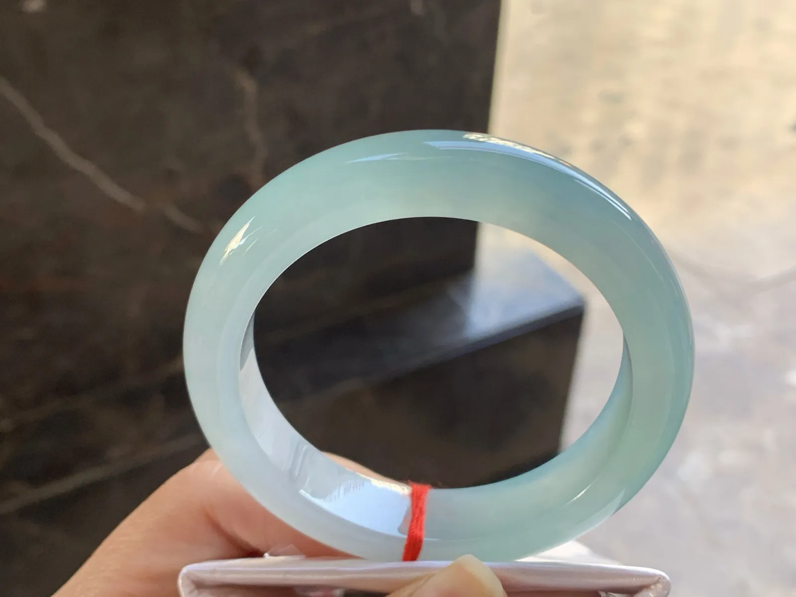 55.5-12.5-9

冰蓝手镯^_^水润冰透 清新