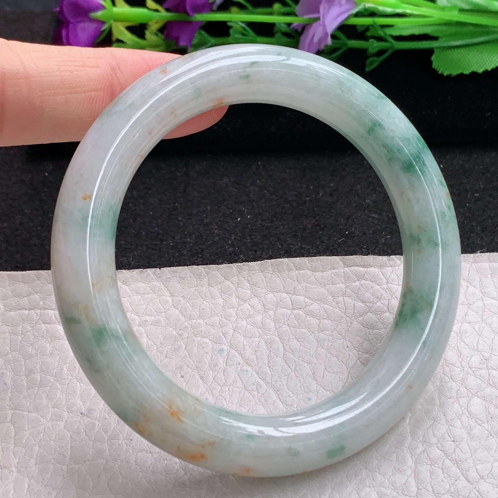 ll实拍55*10.5美人镯 缅甸翡翠精美飘花水润圆条玉手镯 玉手环