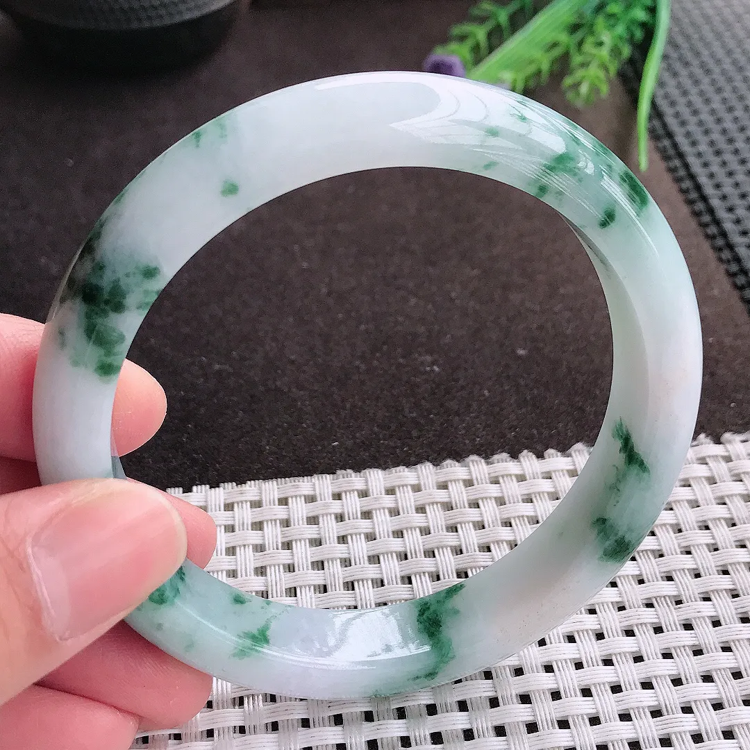 实拍A货翡翠62.5/12.5/8.8大圈口老坑精美温润飘花手镯宽边翡翠玉镯