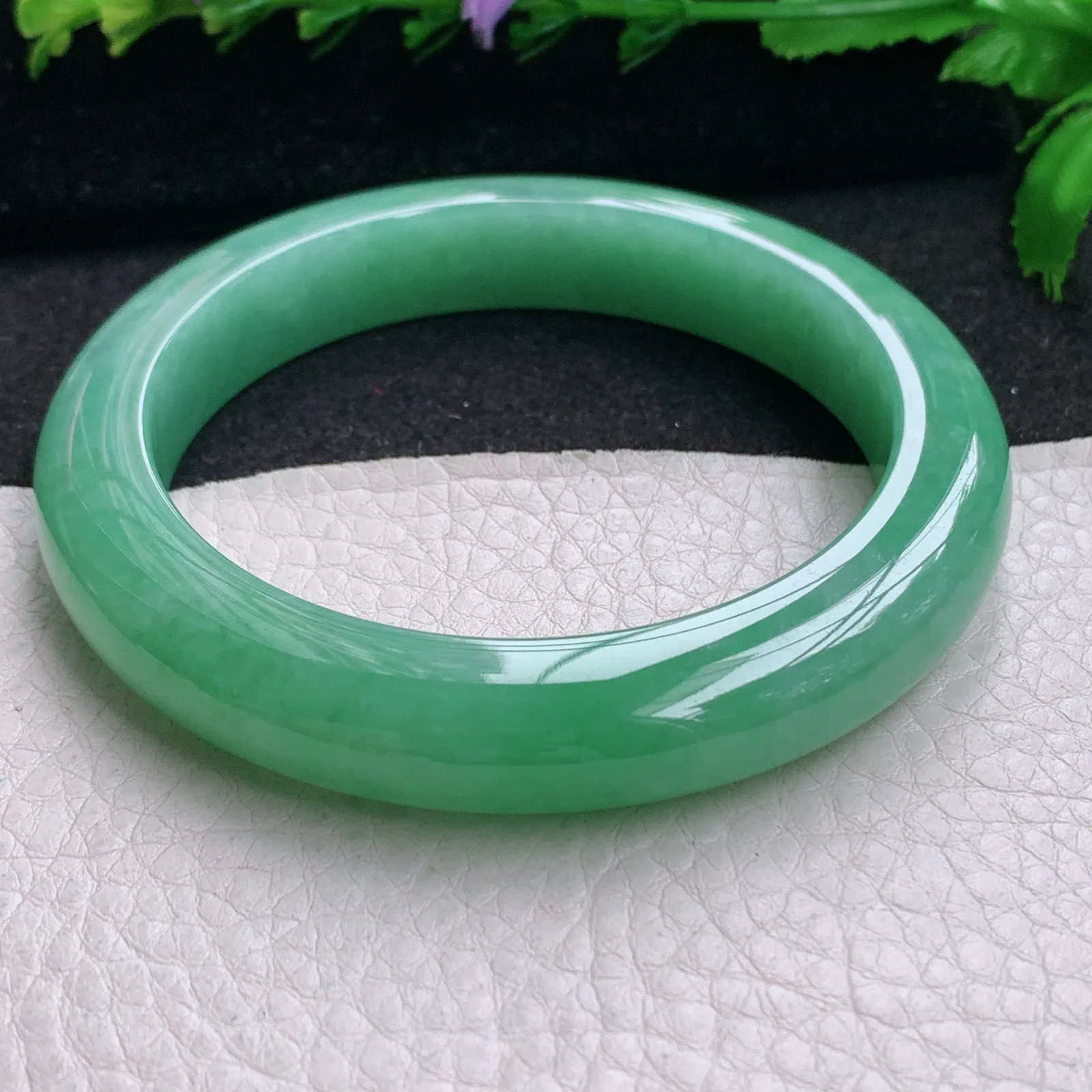 nr实拍59*11.5*10平安镯 缅甸翡翠精美满绿水润宽边玉手镯 玉手环