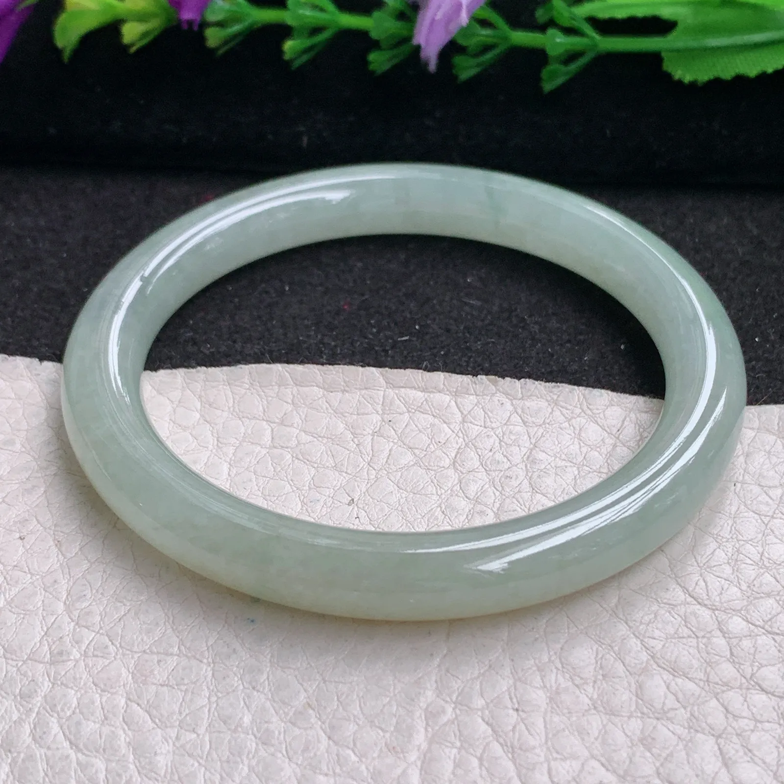 ll实拍55*8美人镯 缅甸翡翠精美冰双彩秀气圆条玉手镯 叮当镯