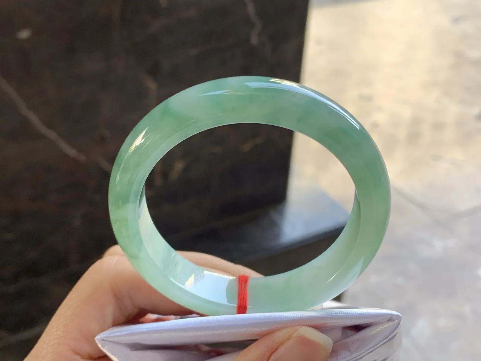 52-13-8.1

绿色手镯^_^鲜艳 细腻