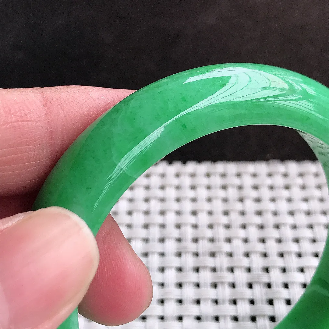 实拍A货翡翠54.5/13.2/8.8老坑精美辣阳绿满绿手镯宽边翡翠玉镯