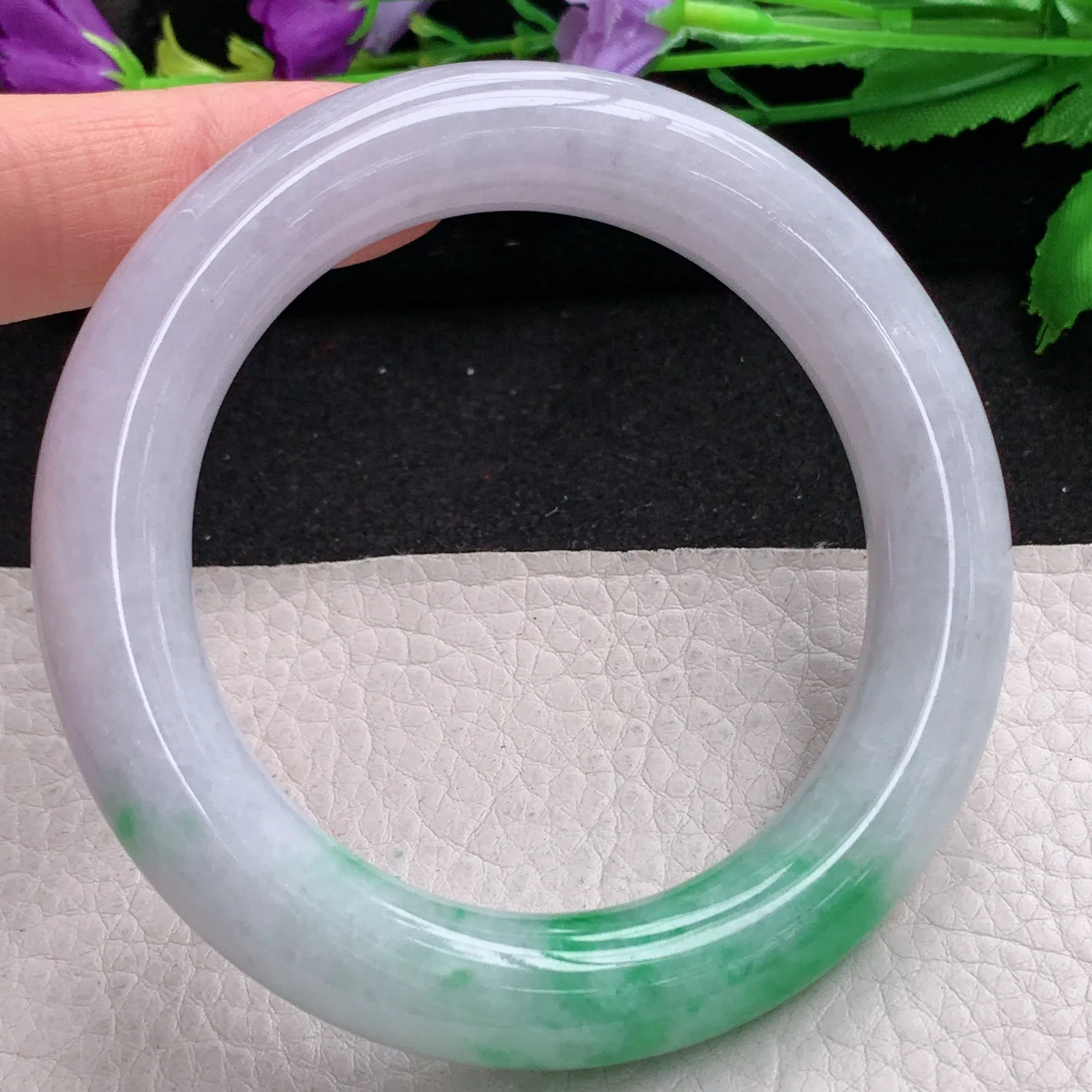 ll实拍57.5*12胖圆镯 缅甸翡翠精美春带彩圆条大气玉手镯 人镯