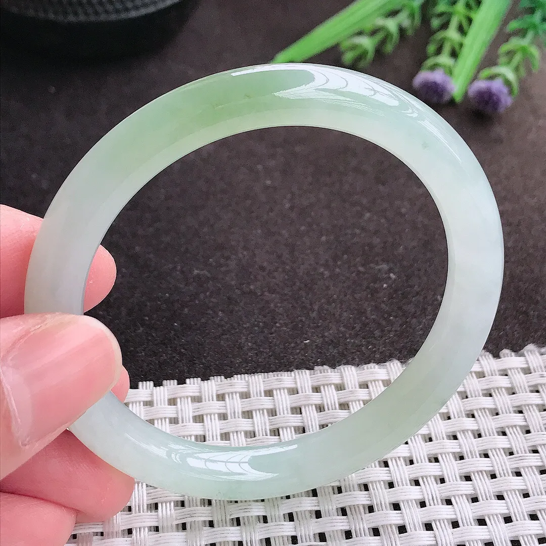 实拍A货翡翠53.5/7.9/7.8老坑冰胶果冻冰晴圆条手镯翡翠玉镯