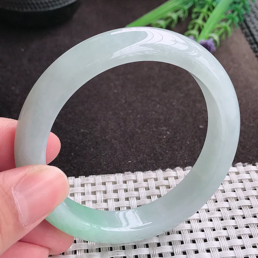 实拍A货翡翠57/12.3/8.5老坑冰胶水灵飘绿手镯宽边翡翠玉镯