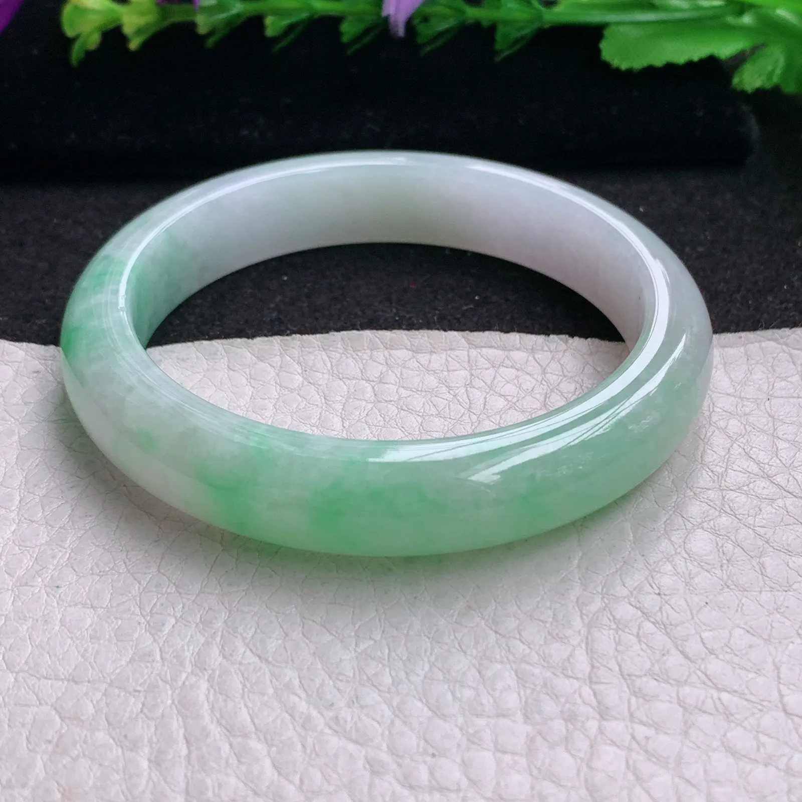 ee实拍56*11.6*8.2平安镯 缅甸翡翠精美冰飘绿宽边玉手镯 玉手环
