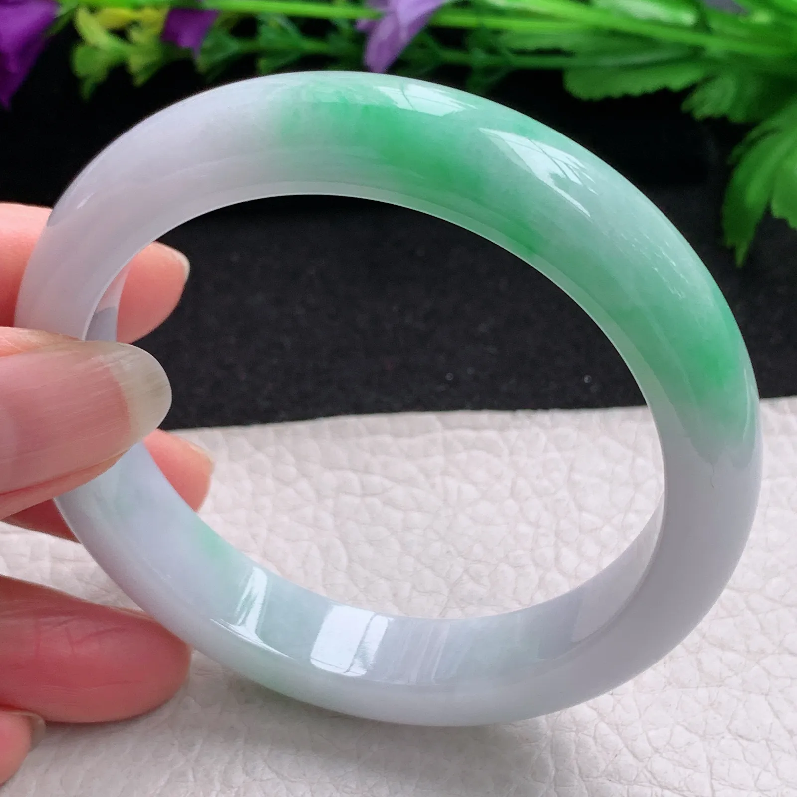 yh实拍58*12.5*9.3平安镯 缅甸翡翠精美白底青厚装宽边玉手镯 玉手环