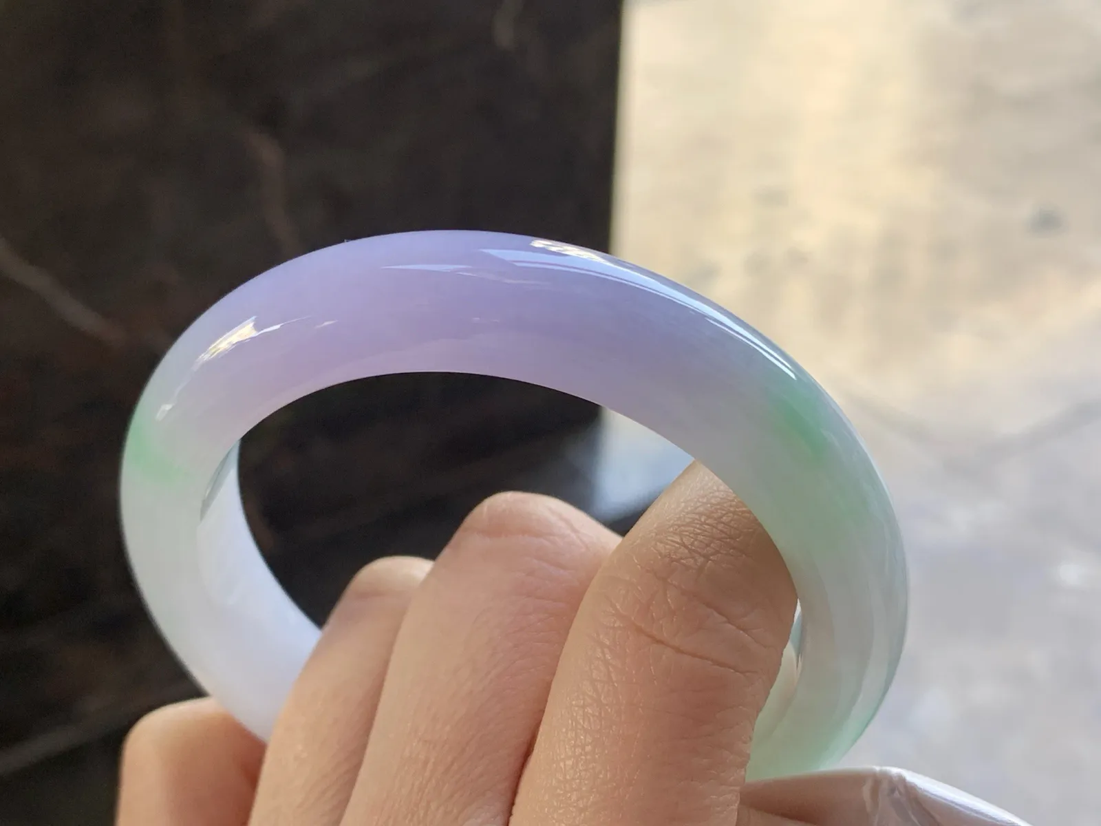 58-12.8-9.3

春带彩手镯^_^鲜艳 玉质温润