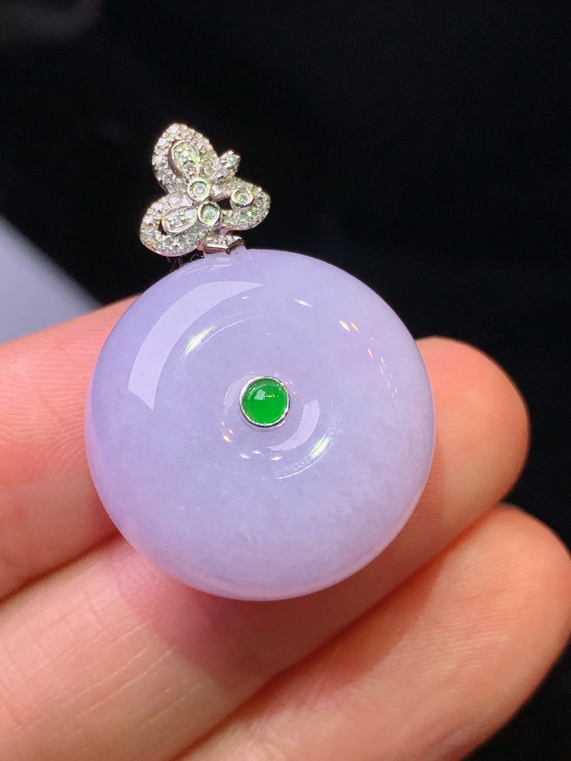 18k金钻镶嵌紫罗兰平安扣吊坠 玉质细腻 色泽艳丽清新 整体尺寸 29.2*20.7*12.5