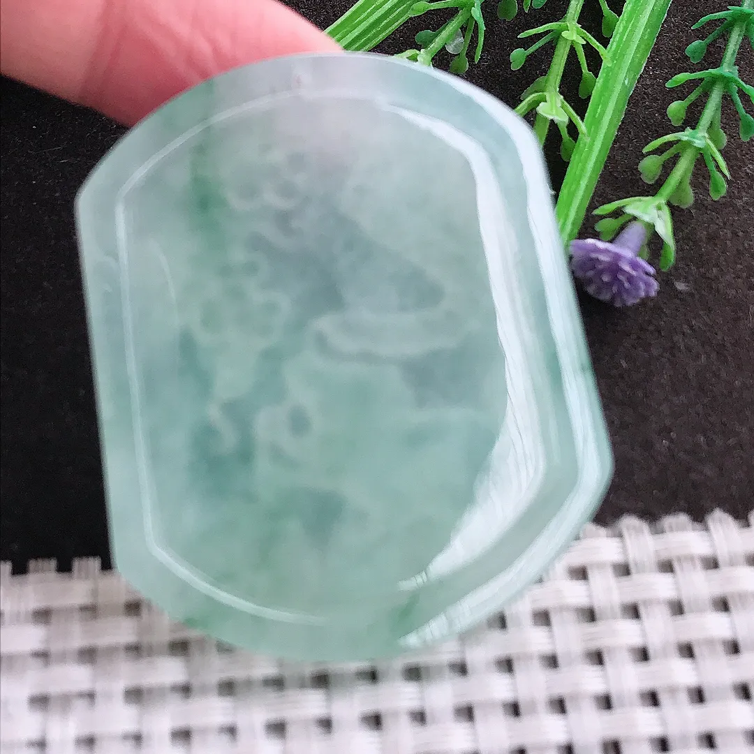 实拍A货翡翠53.2/45/5.8老坑冰透起胶斌，晴生肖鼠牌吊坠翡翠玉牌挂件