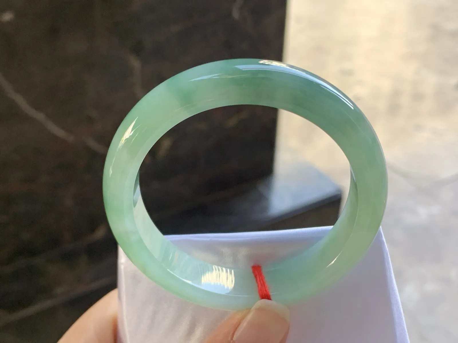 52-13-8.1

绿色手镯^_^鲜艳 细腻