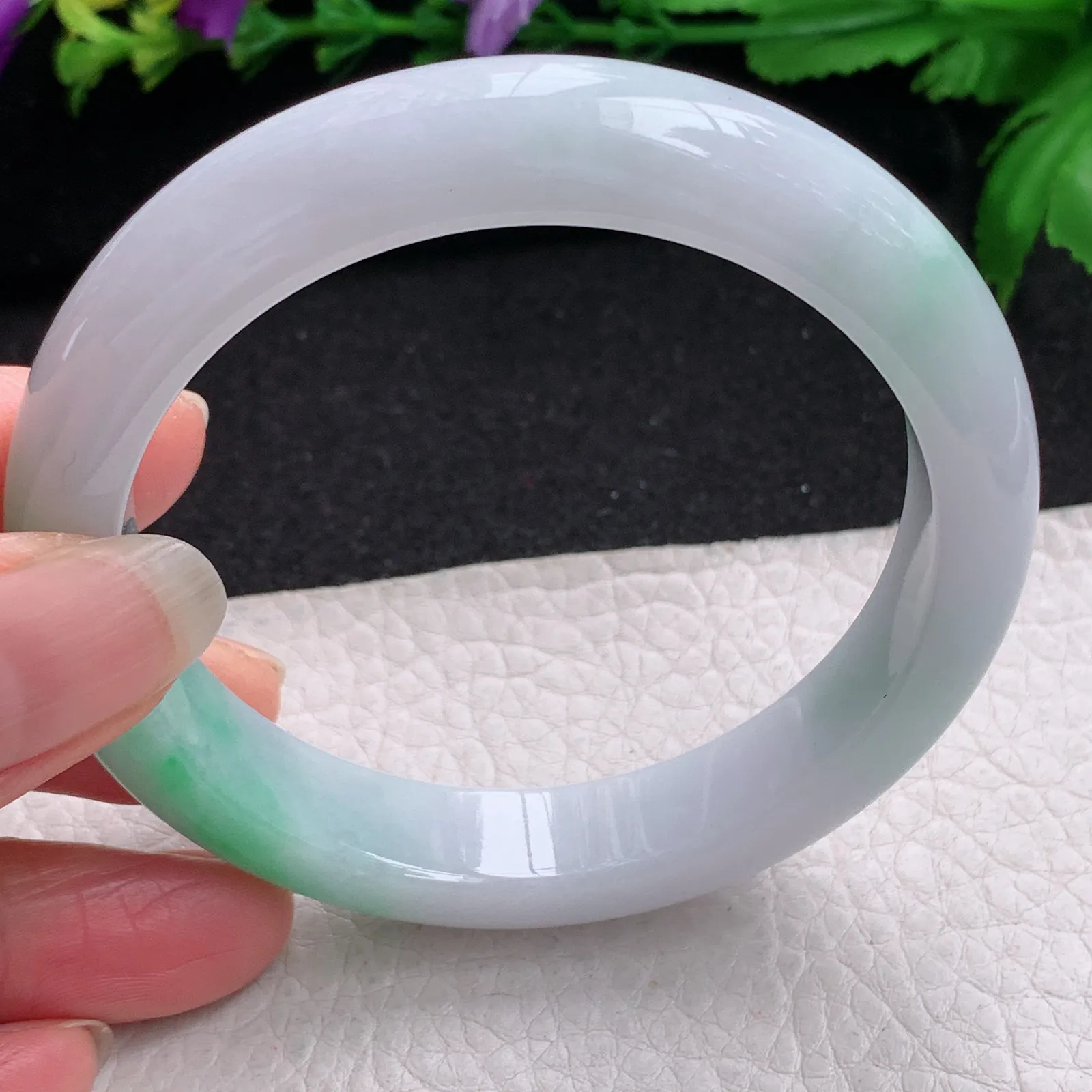 yh实拍58*12.5*9.3平安镯 缅甸翡翠精美白底青厚装宽边玉手镯 玉手环