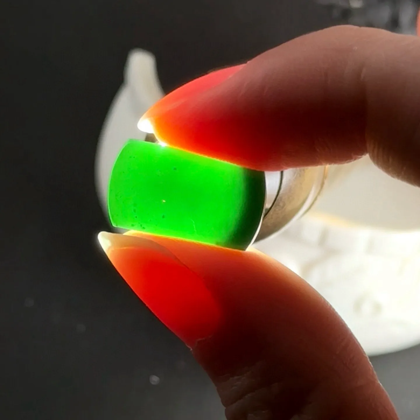 精品墨翠马鞍界面 种好色正 黑度极好 打灯通透 油性十足 尺寸16.8