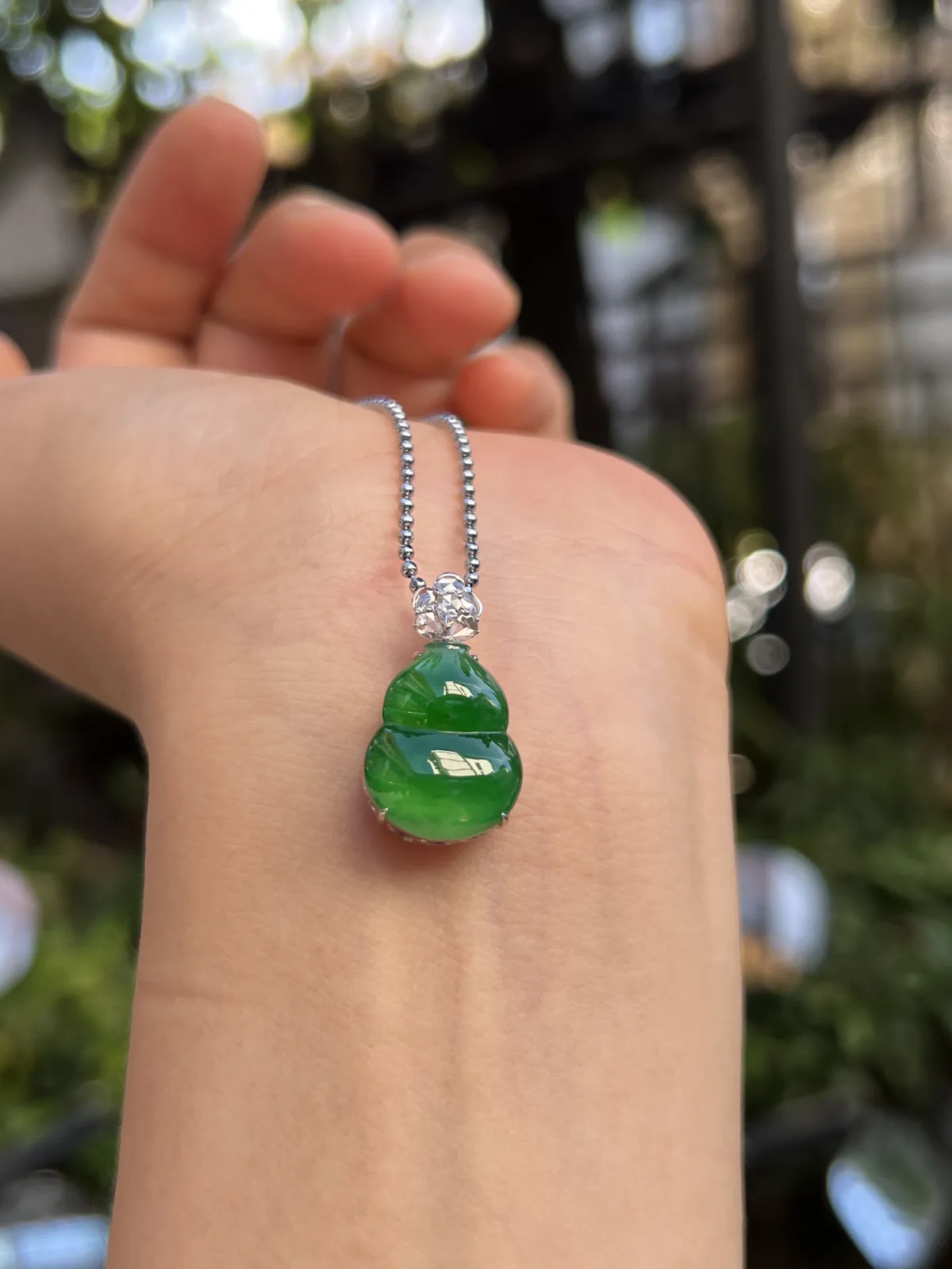 冰满绿葫芦，裸石17.3-13.5-3.5