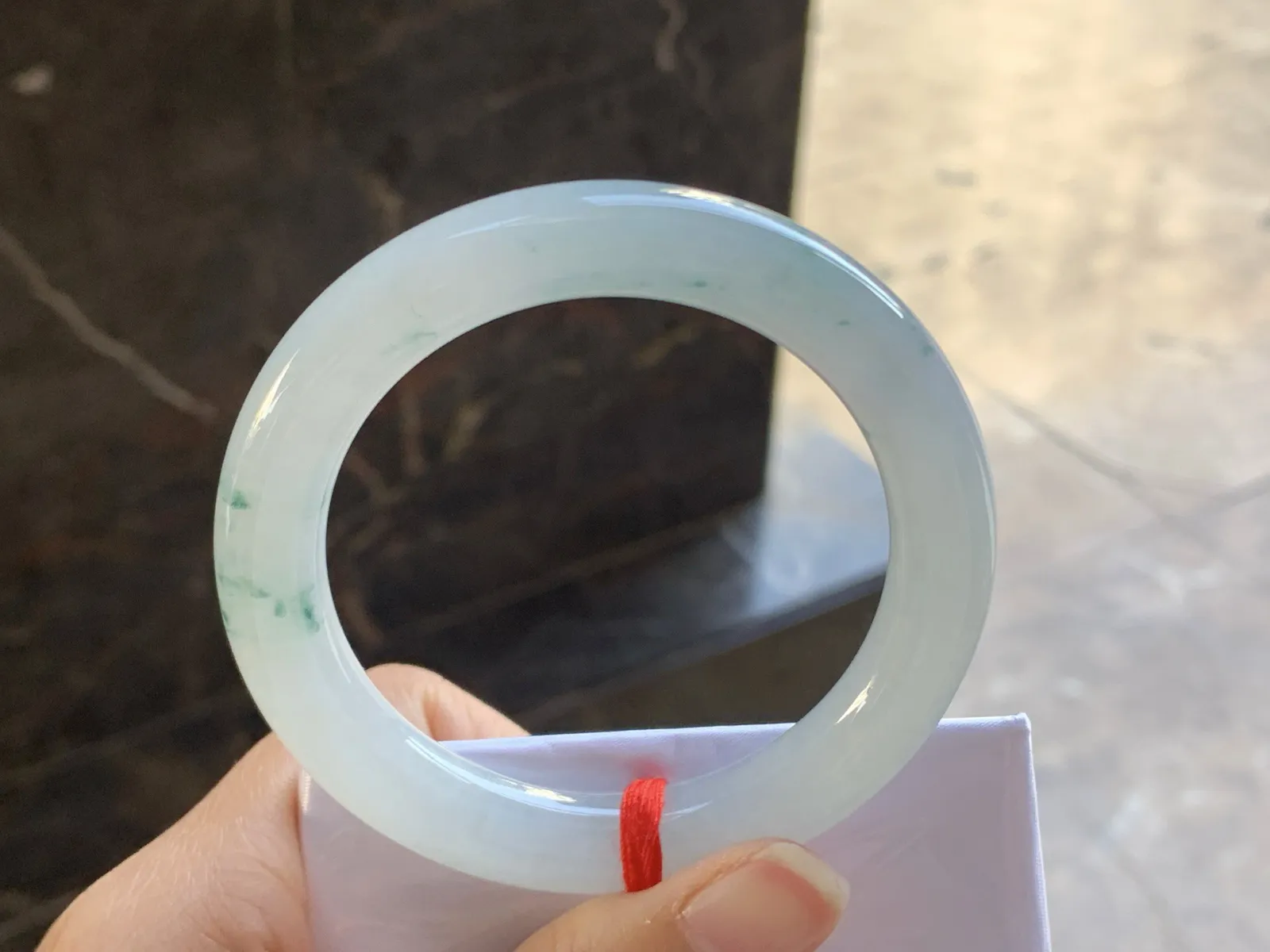 53-10

飘花圆条手镯^_^清新