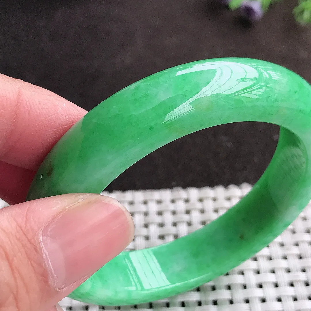 实拍A货翡翠54.5/13.2/8.8老坑精美辣阳绿满绿手镯宽边翡翠玉镯