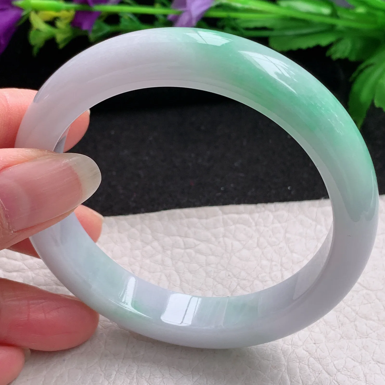 yh实拍58*12.5*9.3平安镯 缅甸翡翠精美白底青厚装宽边玉手镯 玉手环