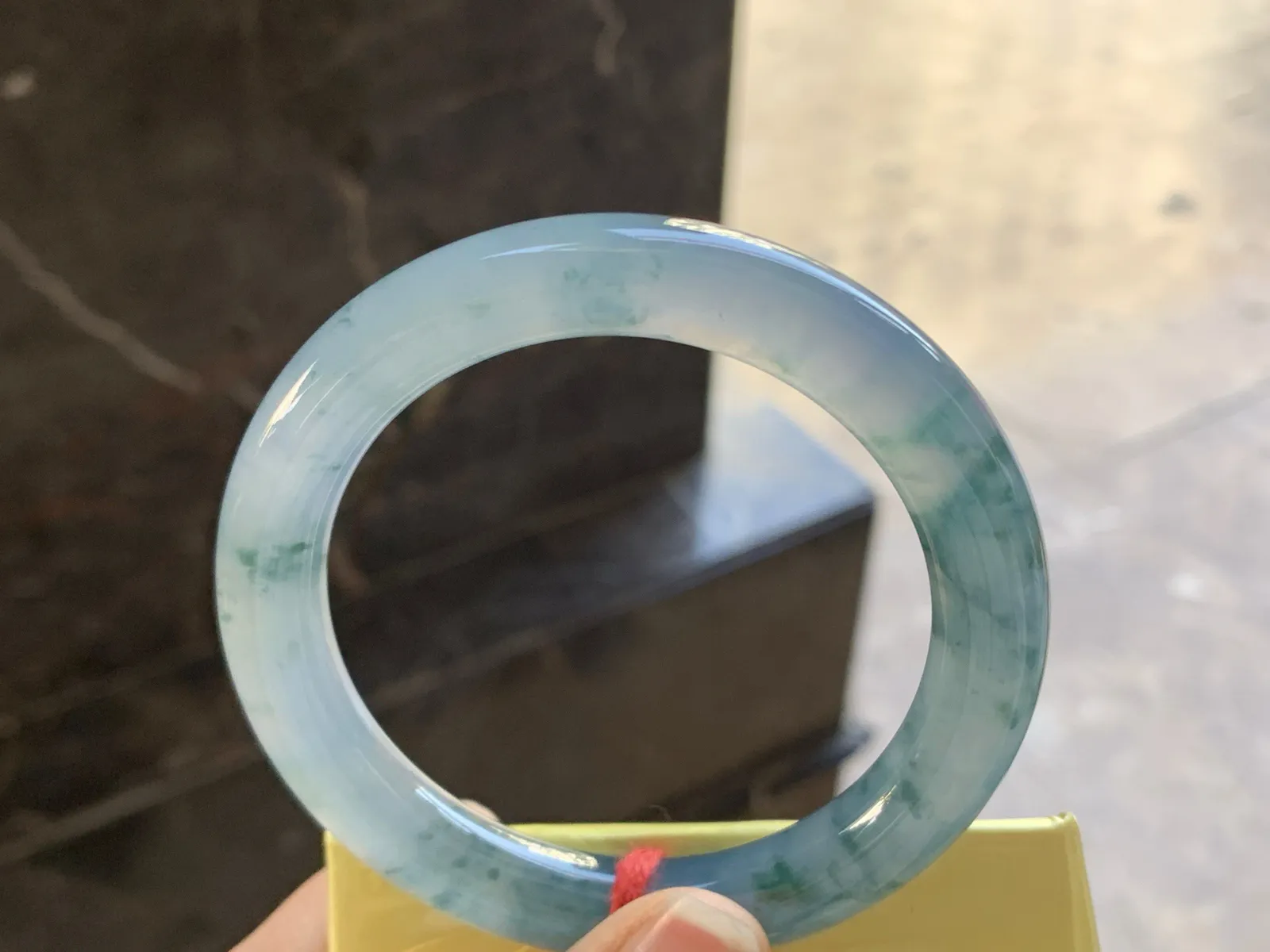 55-9.8

蓝花圆条手镯^_^水润冰透 飘花浓郁