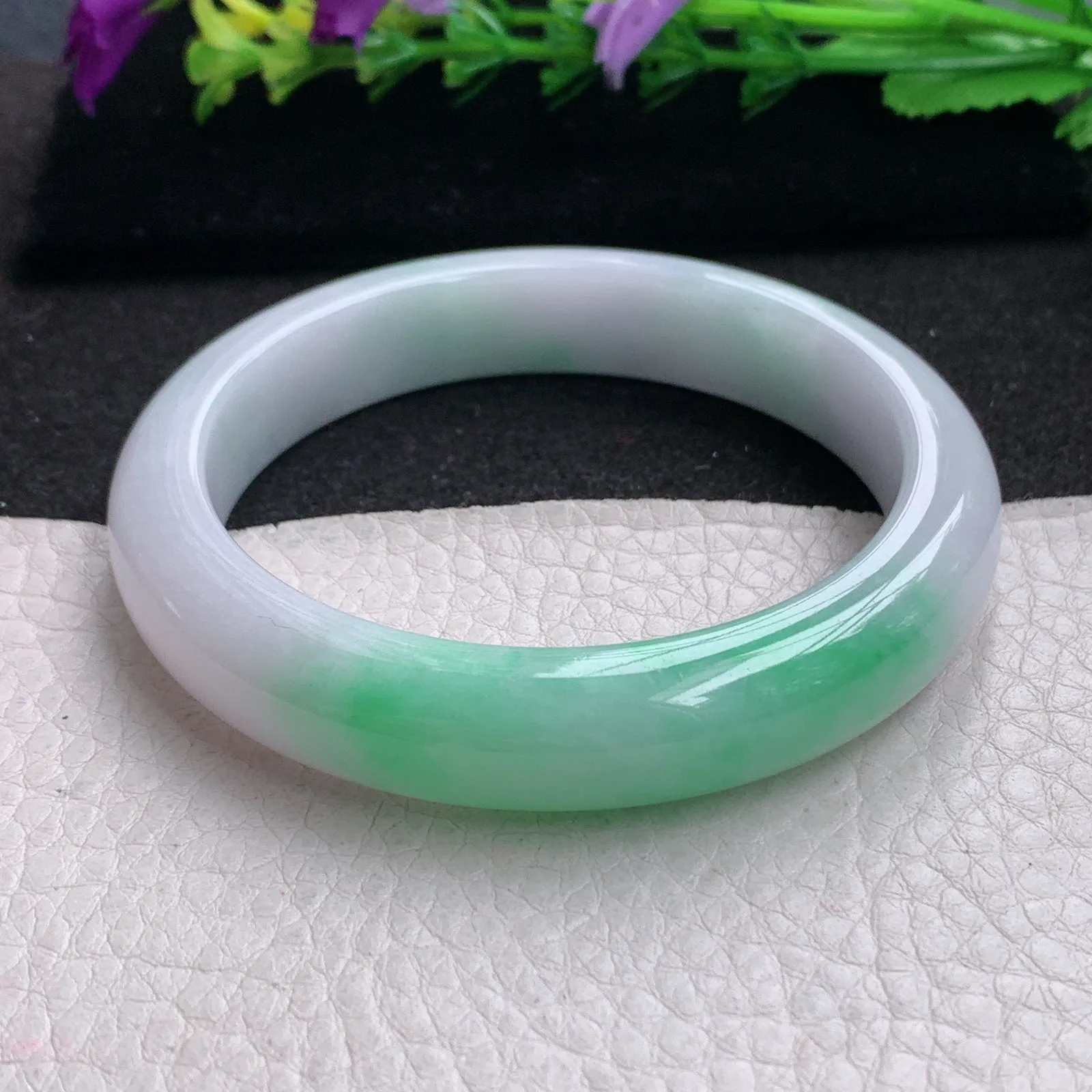 yh实拍58*12.5*9.3平安镯 缅甸翡翠精美白底青厚装宽边玉手镯 玉手环
