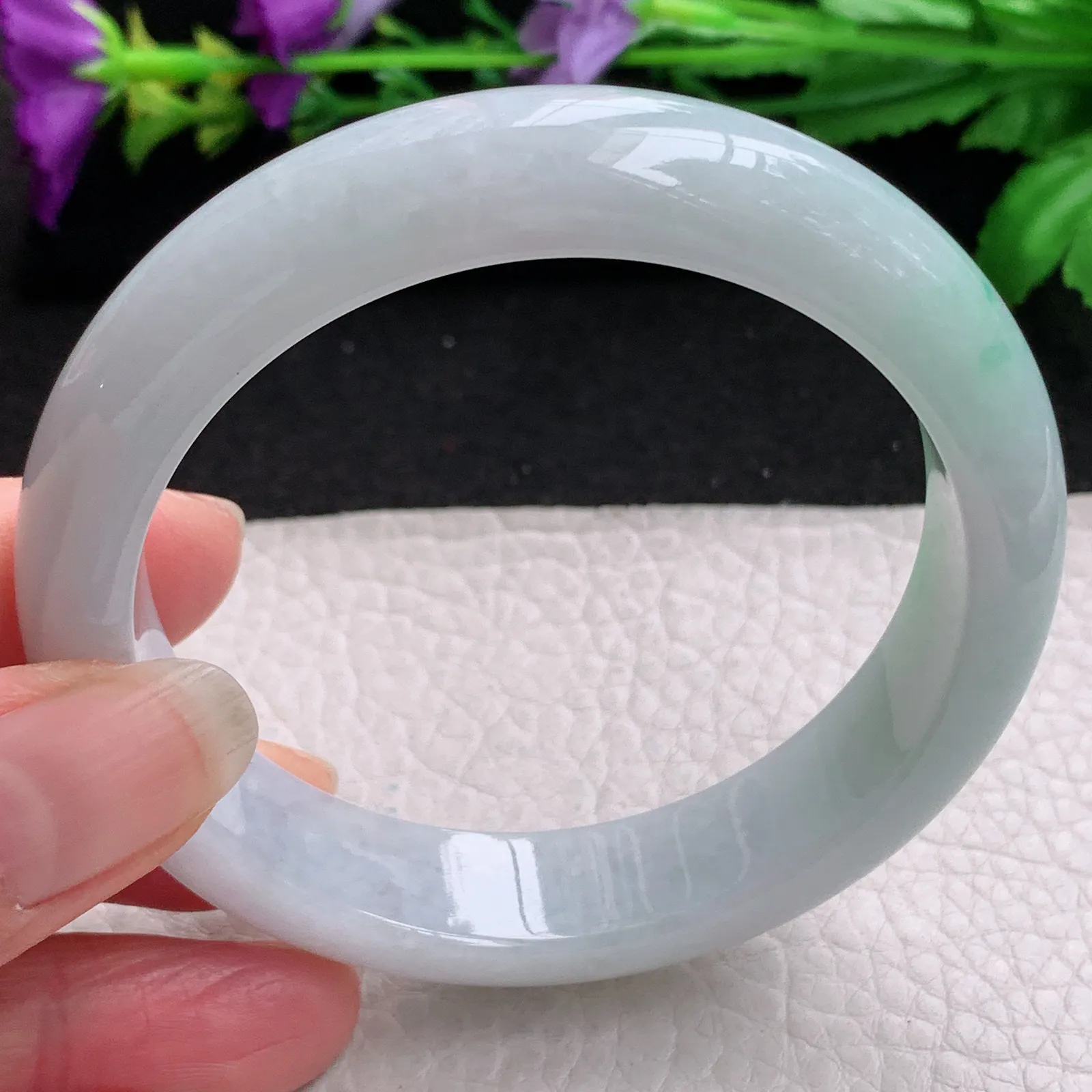 ll实拍58*14*8.5平安镯 缅甸翡翠精美飘绿水润宽边玉手镯 玉手环