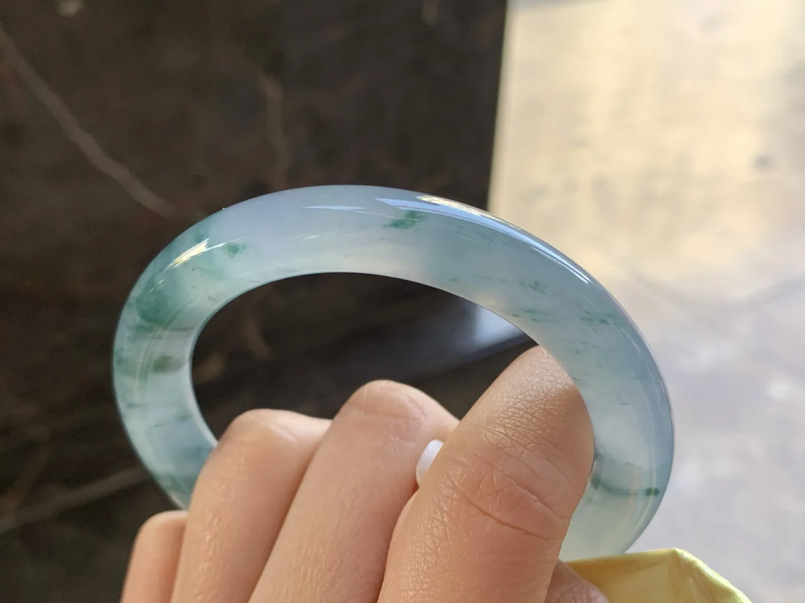 55-9.8

蓝花圆条手镯^_^水润冰透 飘花浓郁