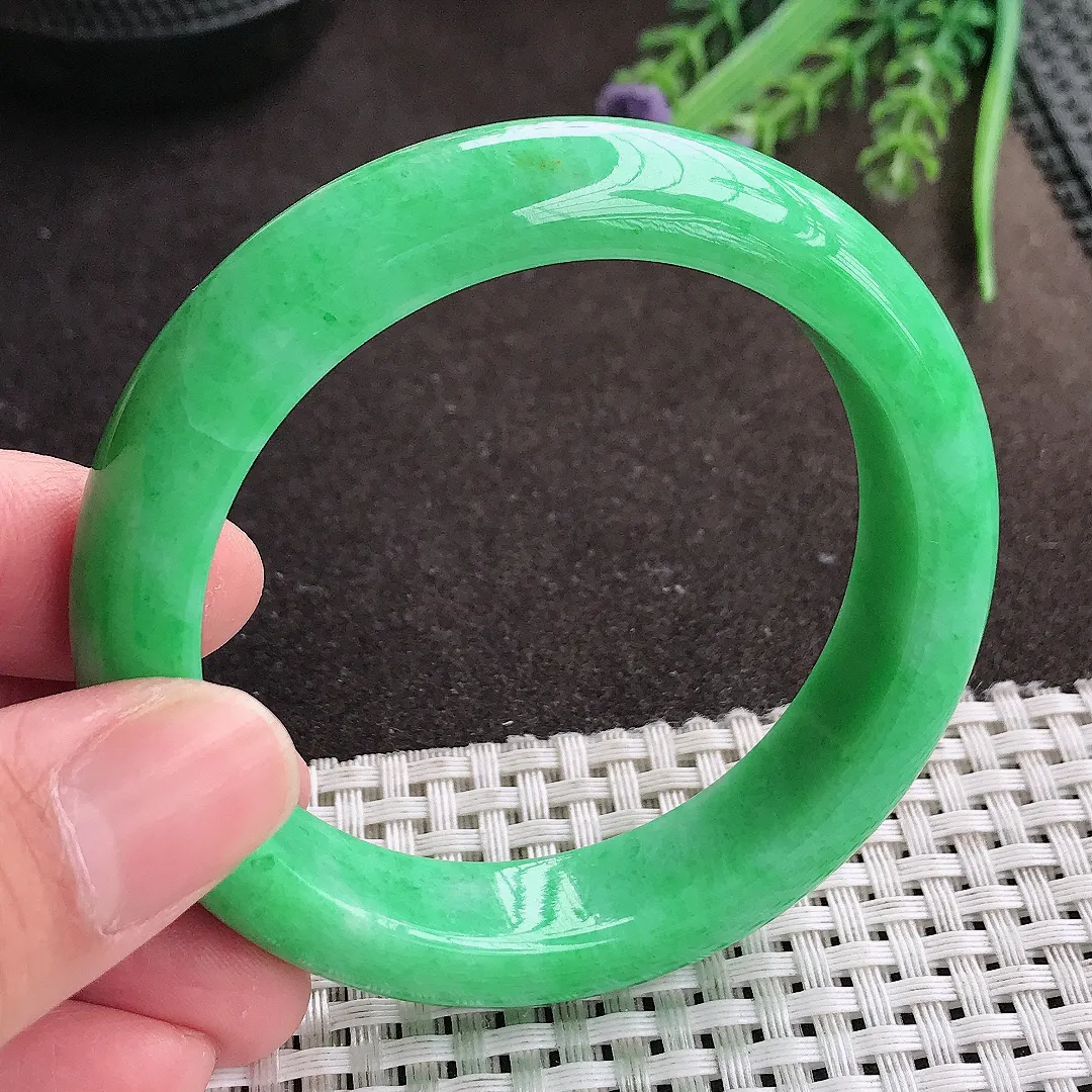实拍A货翡翠54.5/13.2/8.8老坑精美辣阳绿满绿手镯宽边翡翠玉镯
