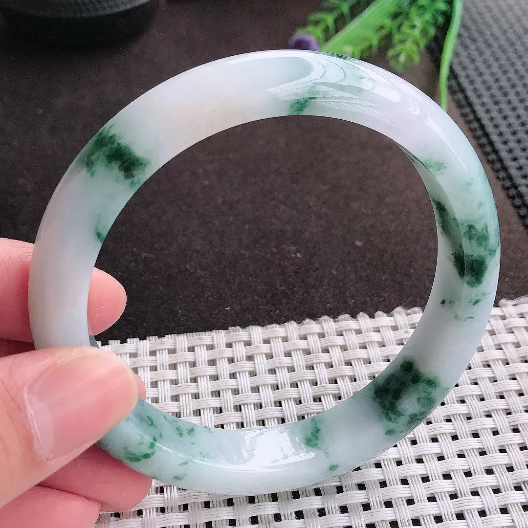 实拍A货翡翠62.5/12.5/8.8大圈口老坑精美温润飘花手镯宽边翡翠玉镯