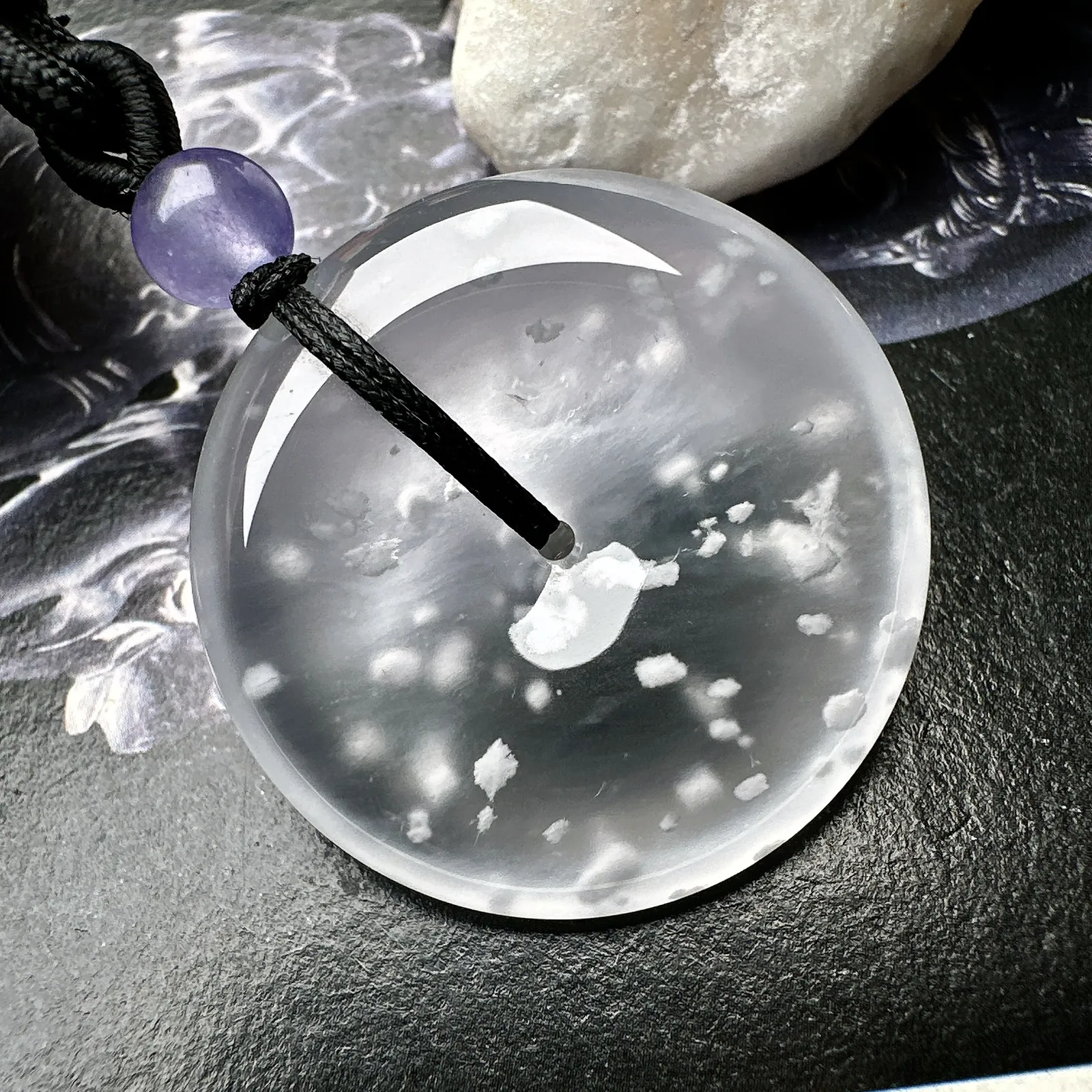 【玻璃种平安扣吊坠】雪花棉老料，玻璃光泽，晶莹剔透，冰感十足，通透闪亮，收藏品质