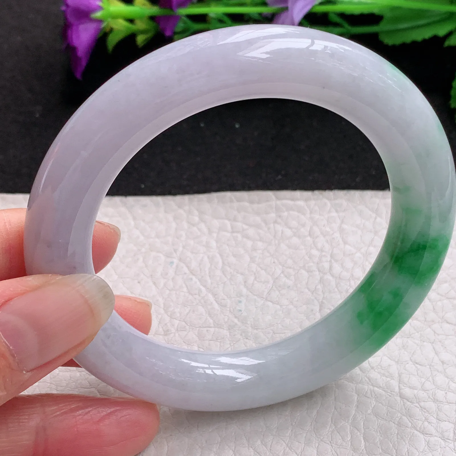 ll实拍57.5*12胖圆镯 缅甸翡翠精美春带彩圆条大气玉手镯 人镯