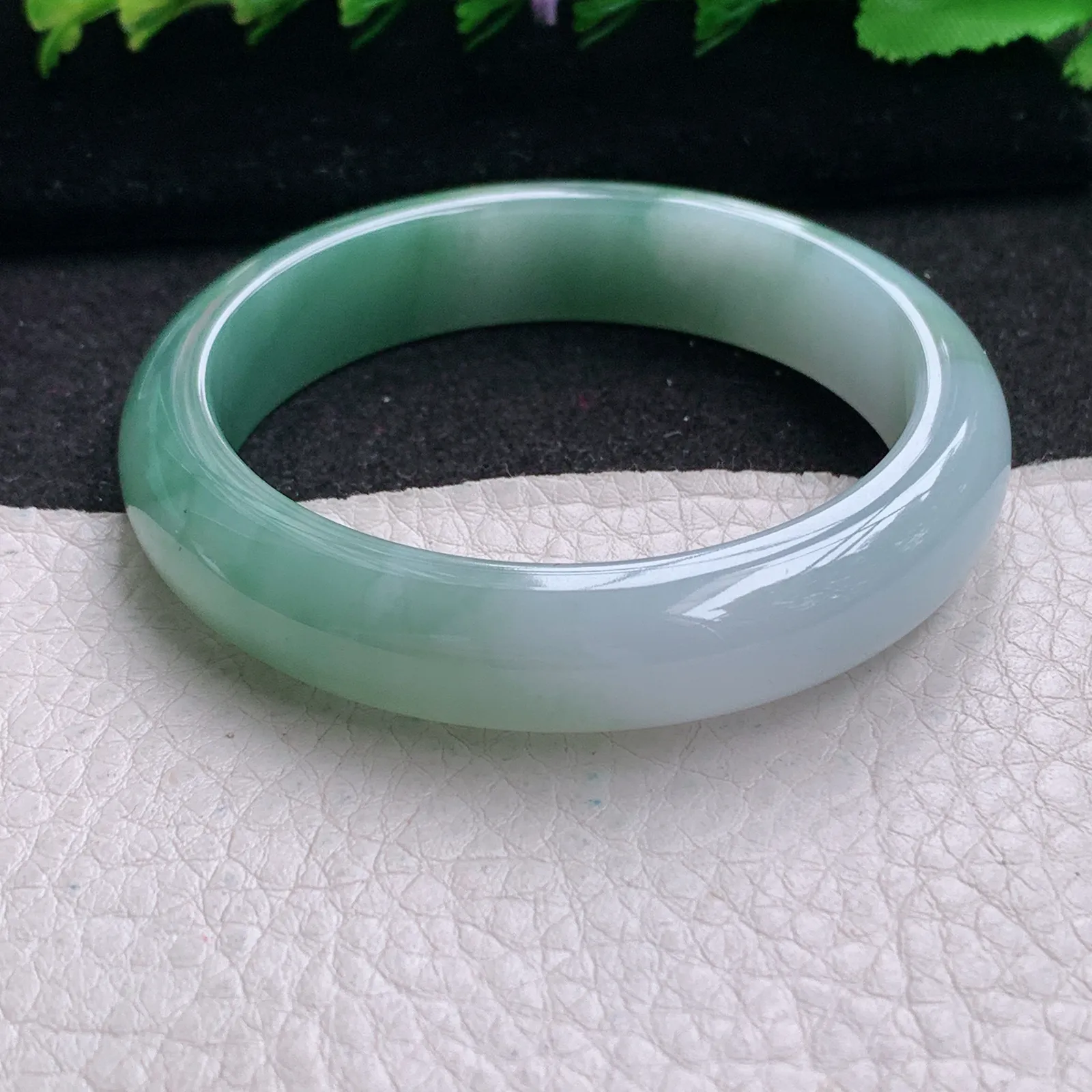 z小圈口51*11.8*7.5平安镯 缅甸翡翠精美半山水宽边玉手镯 玉手环