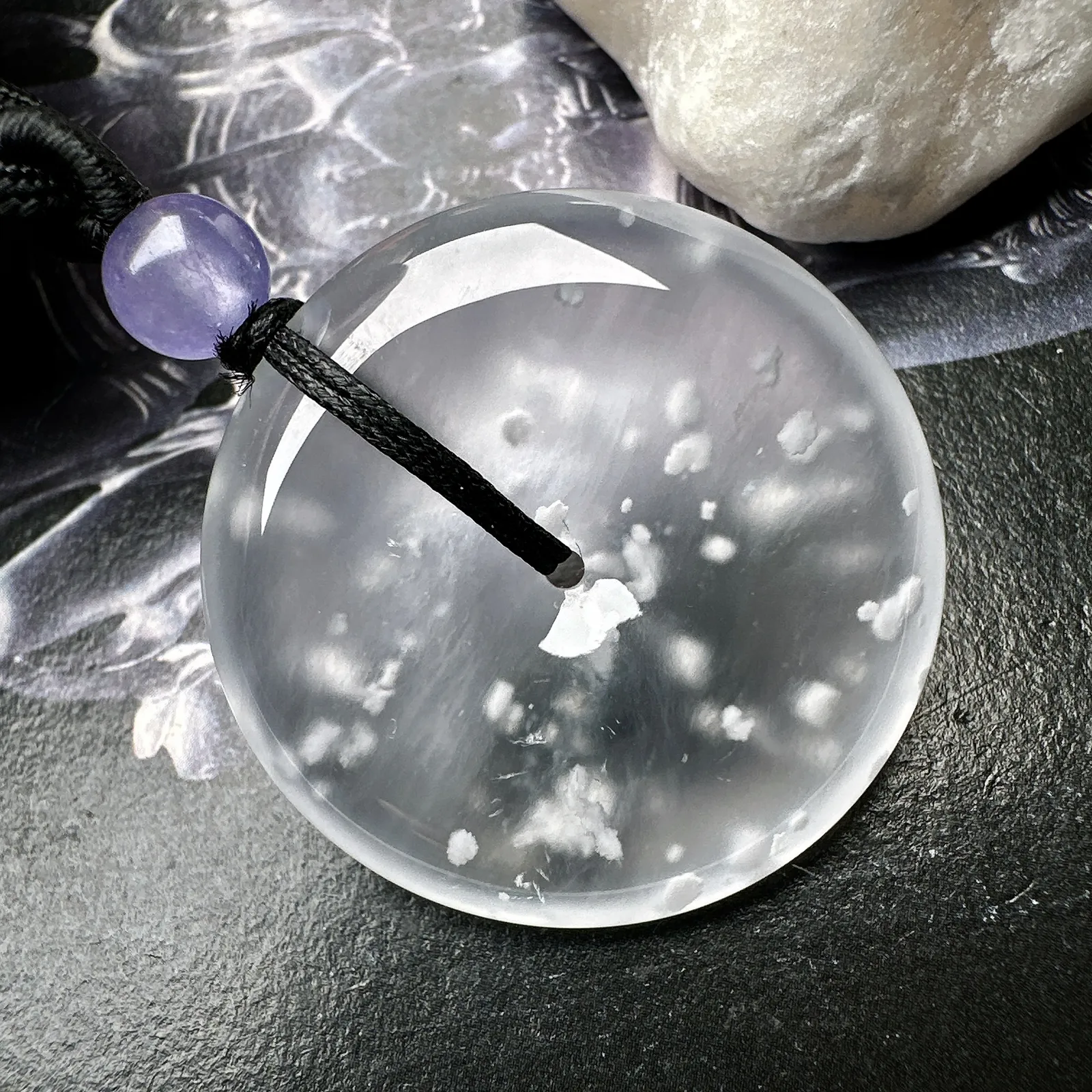 【玻璃种平安扣吊坠】雪花棉老料，玻璃光泽，晶莹剔透，冰感十足，通透闪亮，收藏品质