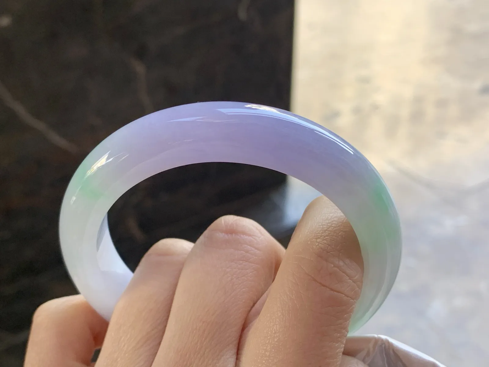 58-12.8-9.3

春带彩手镯^_^鲜艳 玉质温润