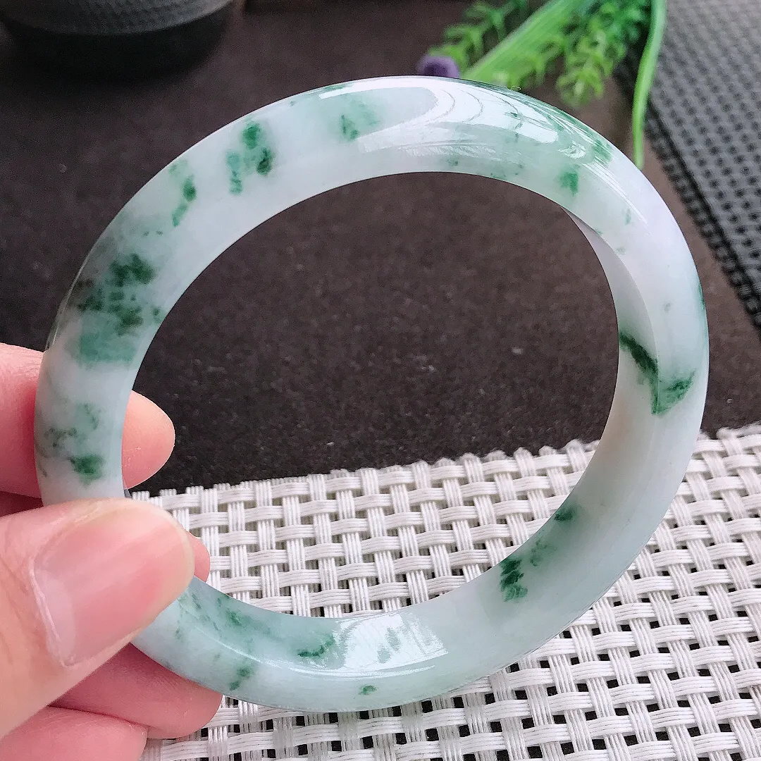实拍A货翡翠62.5/12.5/8.8大圈口老坑精美温润飘花手镯宽边翡翠玉镯