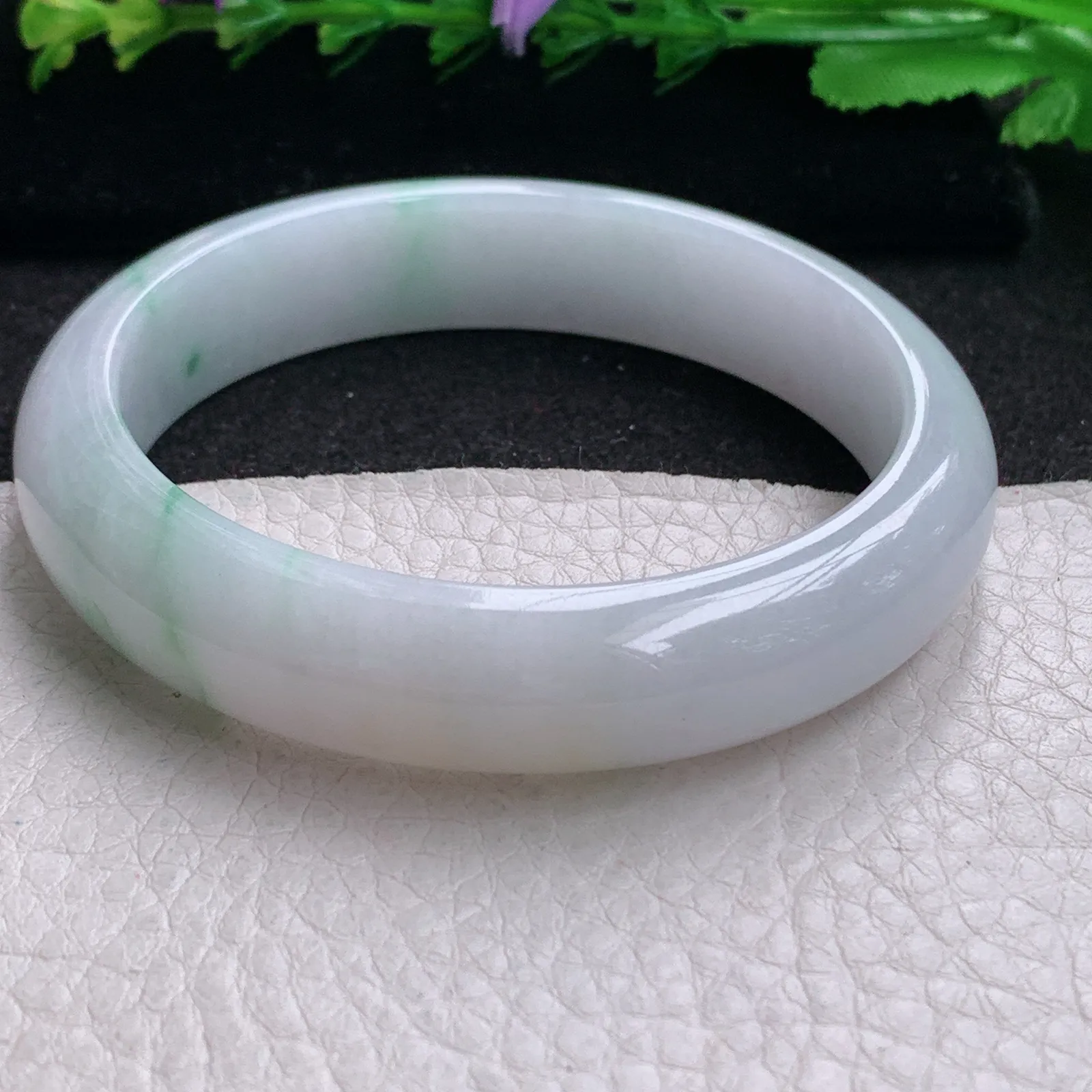 ee实拍59*13.4*8.2平安镯 缅甸翡翠精美飘花水润宽边玉手镯 玉手环