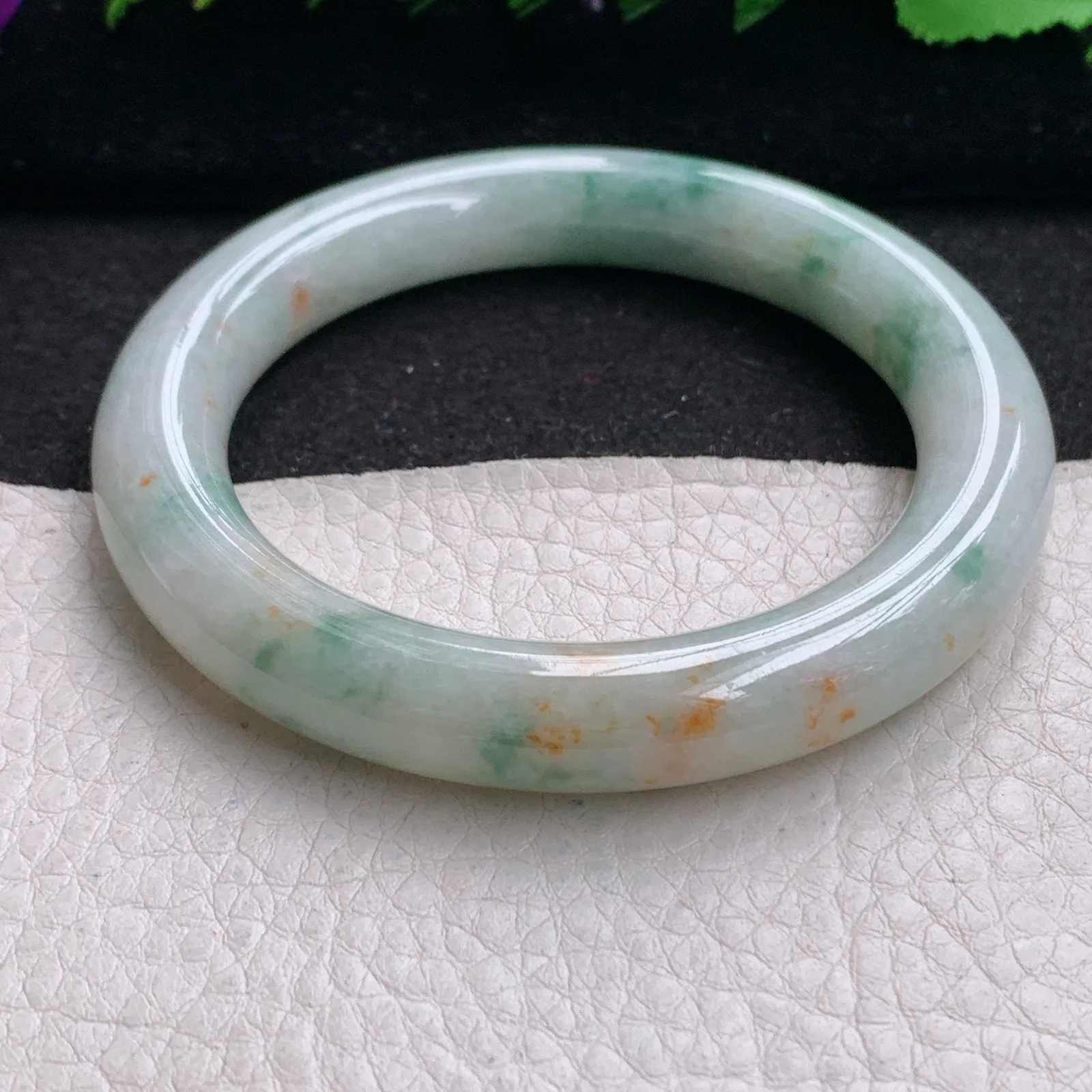 ll实拍55*10.5美人镯 缅甸翡翠精美飘花水润圆条玉手镯 玉手环