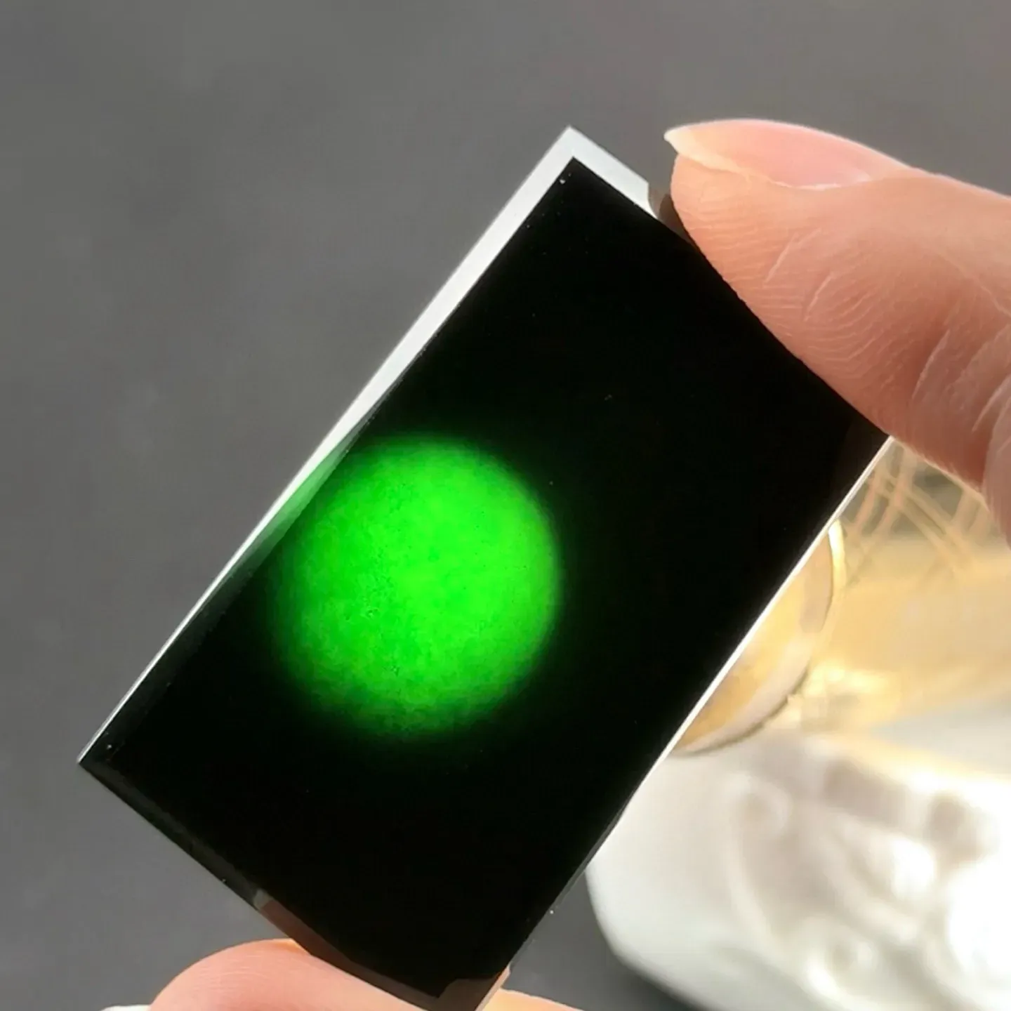 精品墨翠无事牌 种好色正 黑度极好 打灯通透 油性十足 尺寸41