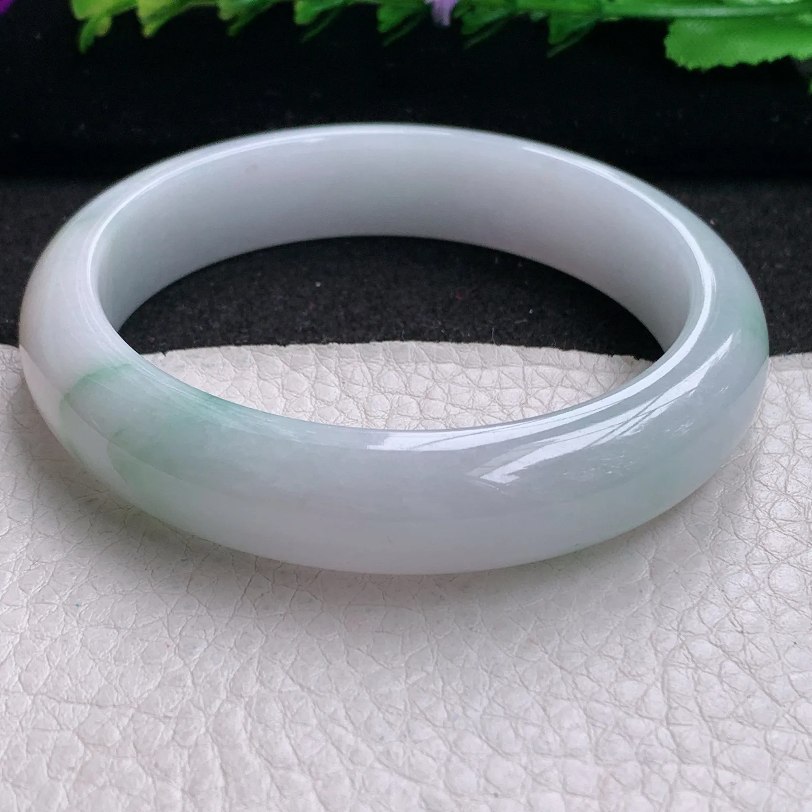 ee实拍59*13.4*8.2平安镯 缅甸翡翠精美飘花水润宽边玉手镯 玉手环