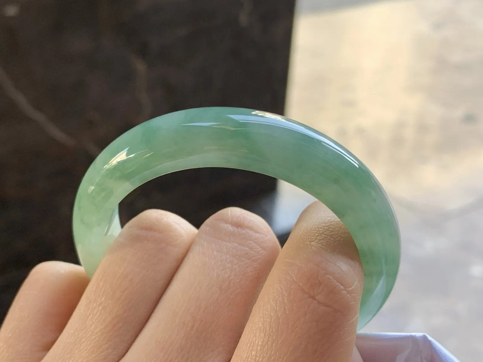 52-13-8.1

绿色手镯^_^鲜艳 细腻